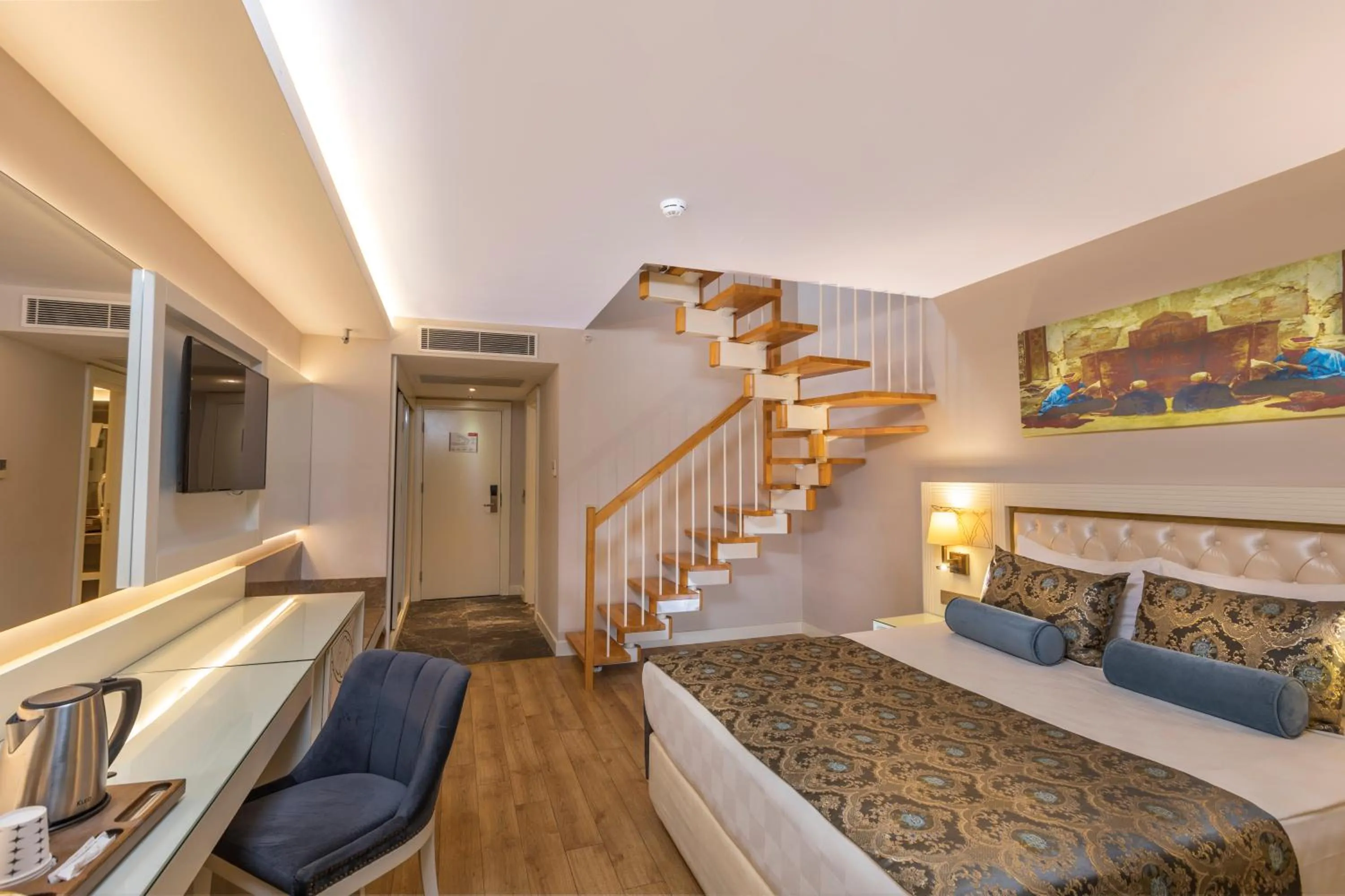 Photo of the whole room, Bed in Haydarpasha Palace Hotel