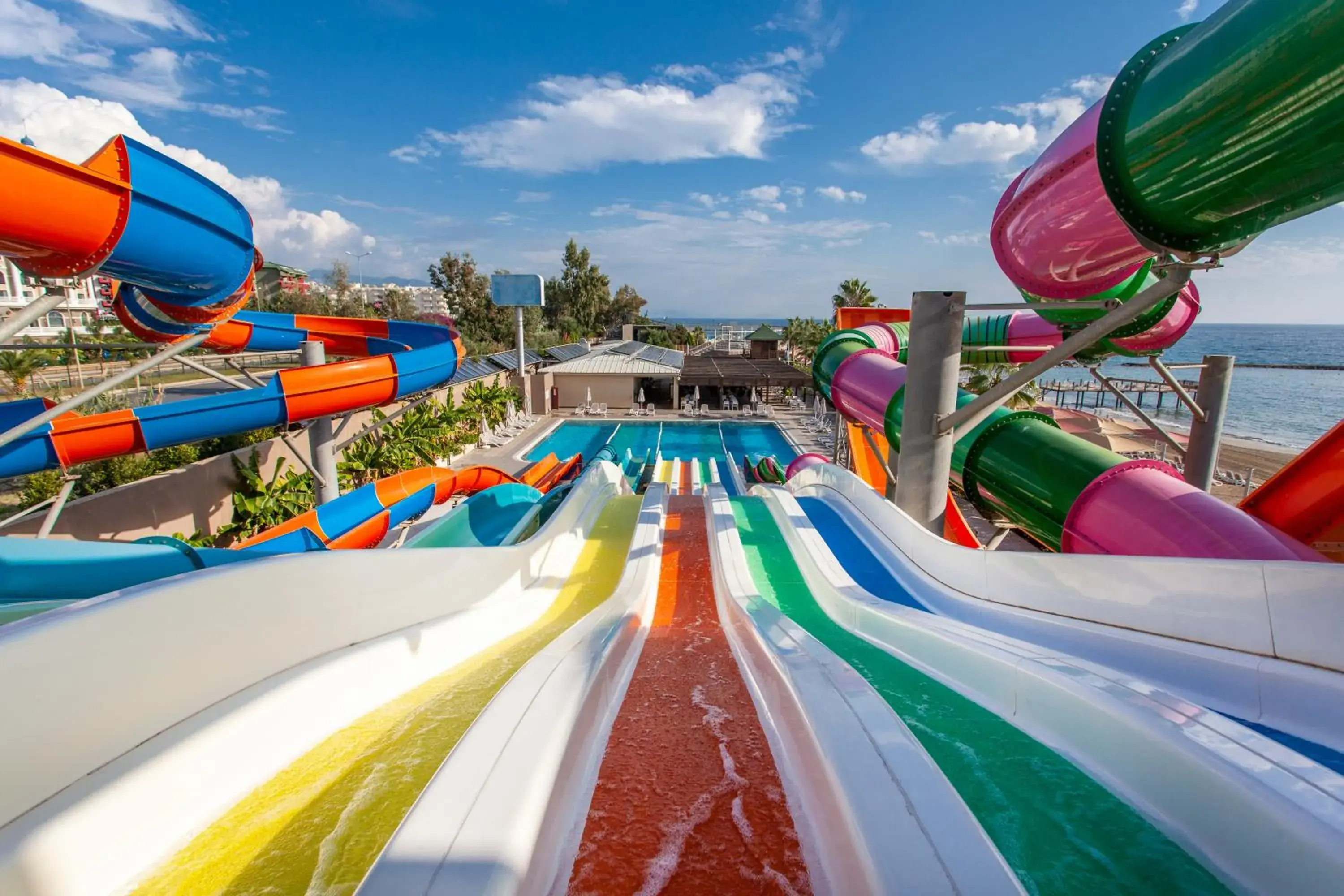 Swimming pool in Haydarpasha Palace Hotel Swimming pool in Haydarpasha Palace Hotel