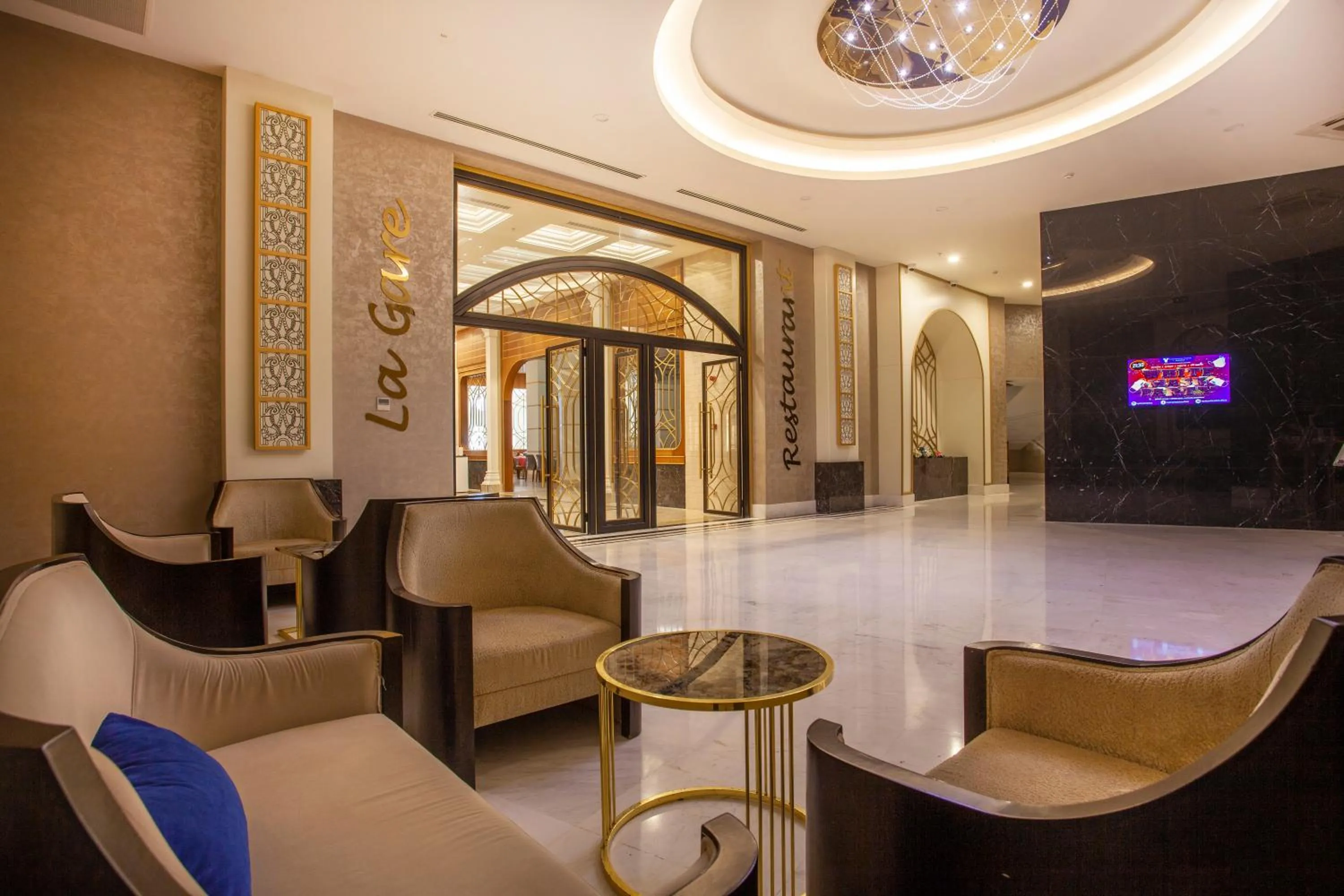 Restaurant/places to eat in Haydarpasha Palace Hotel