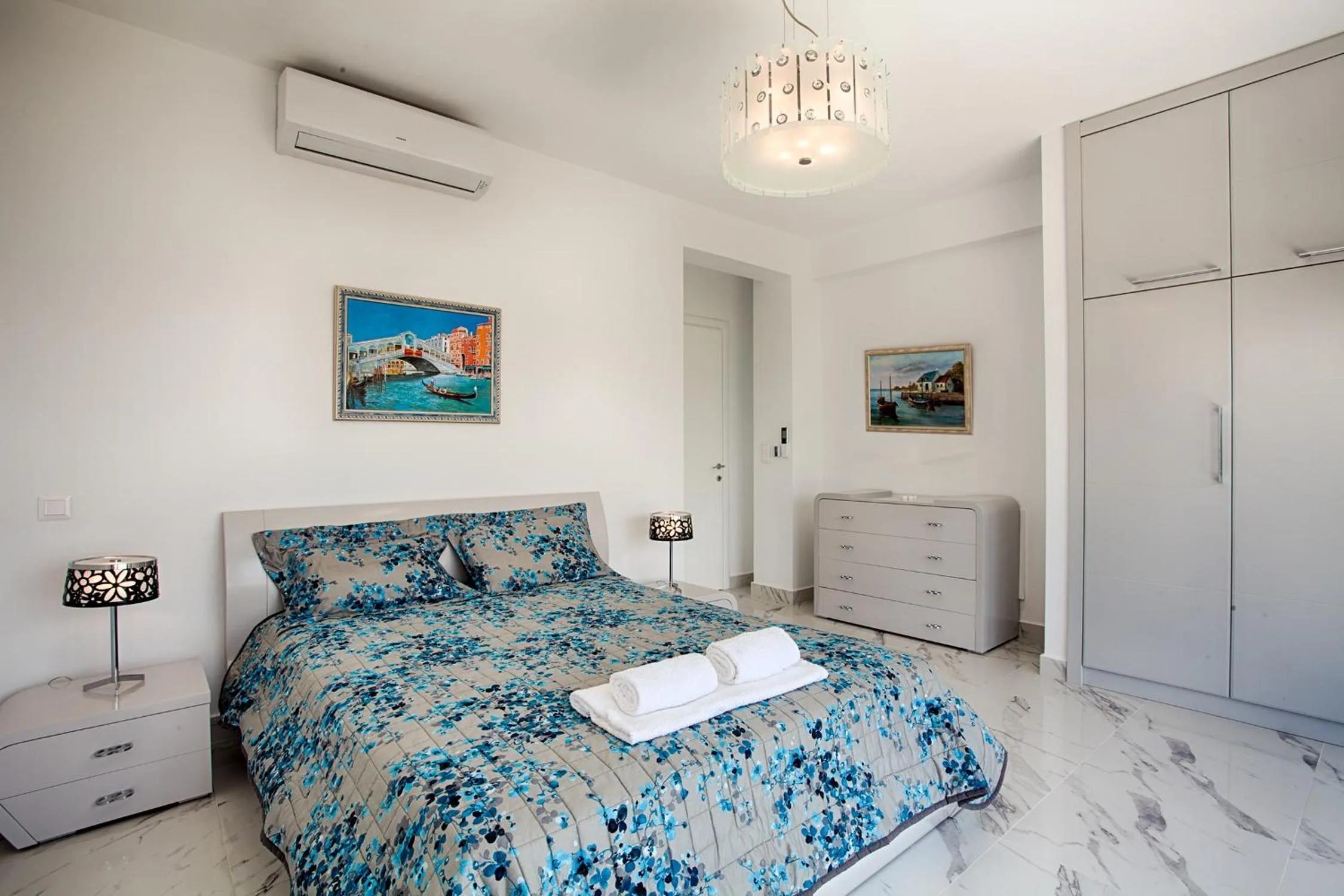 Bedroom, Bed in Villa White Pearl
