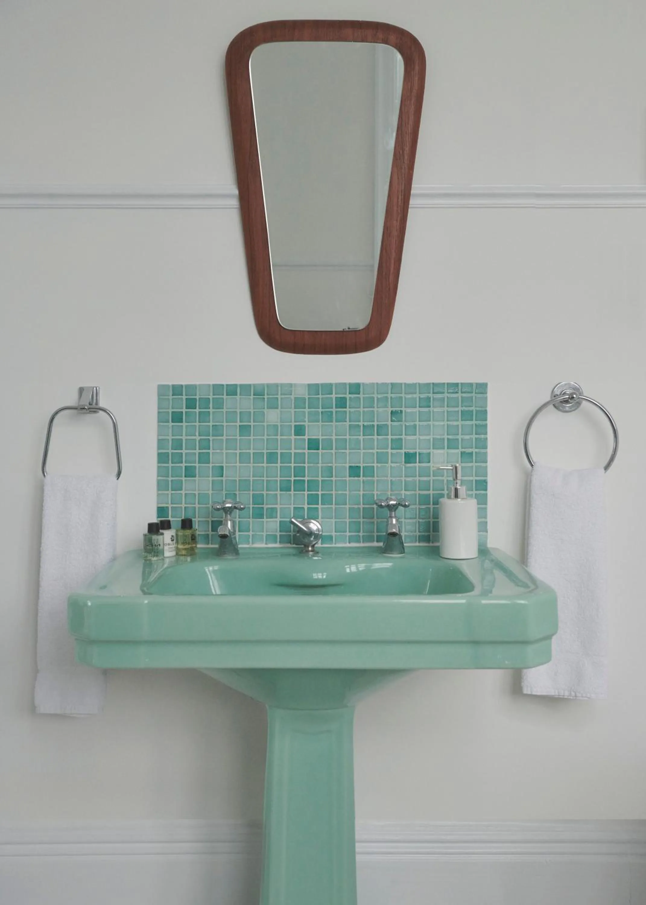 Bathroom in River Arts Club