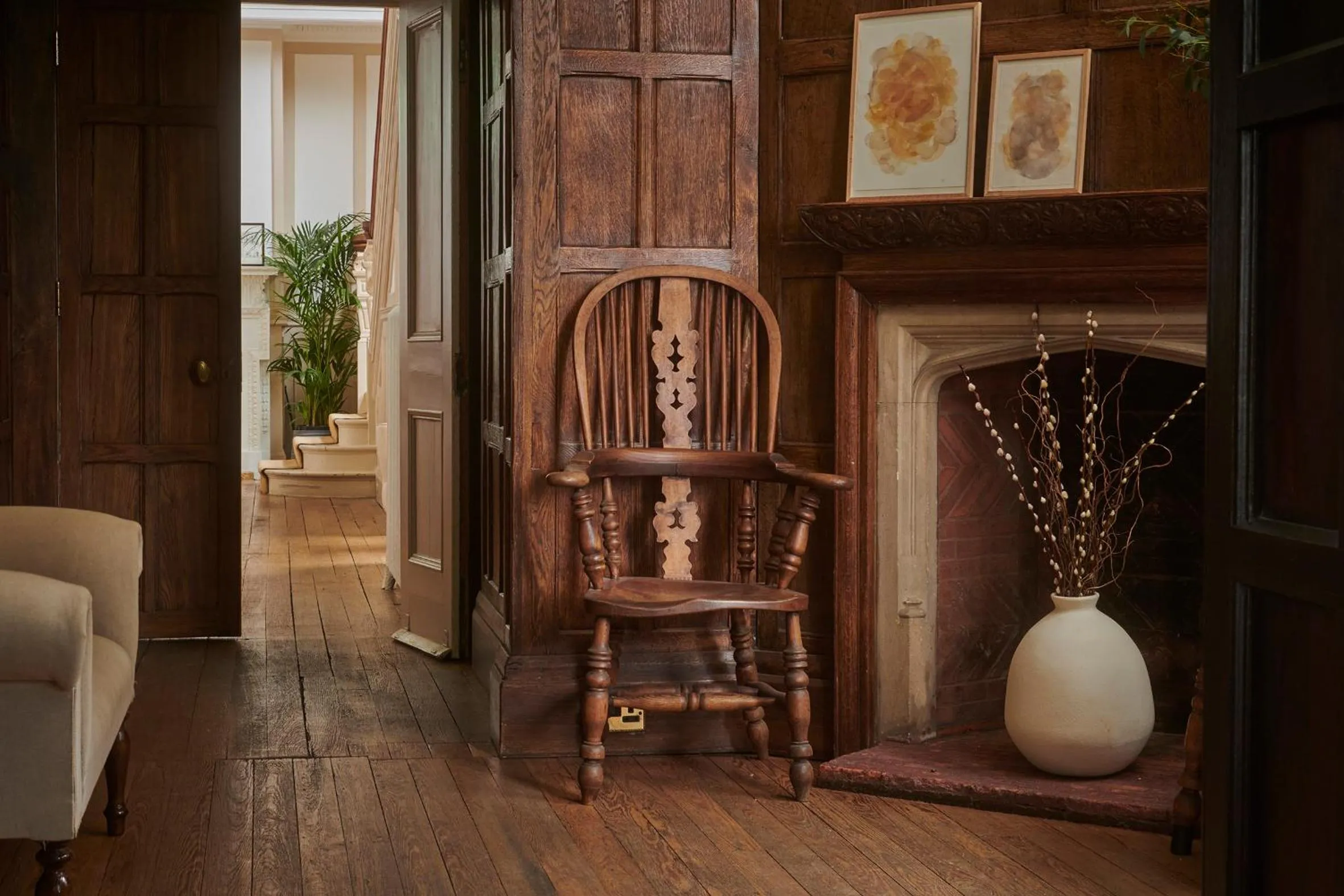 Facade/entrance in River Arts Club