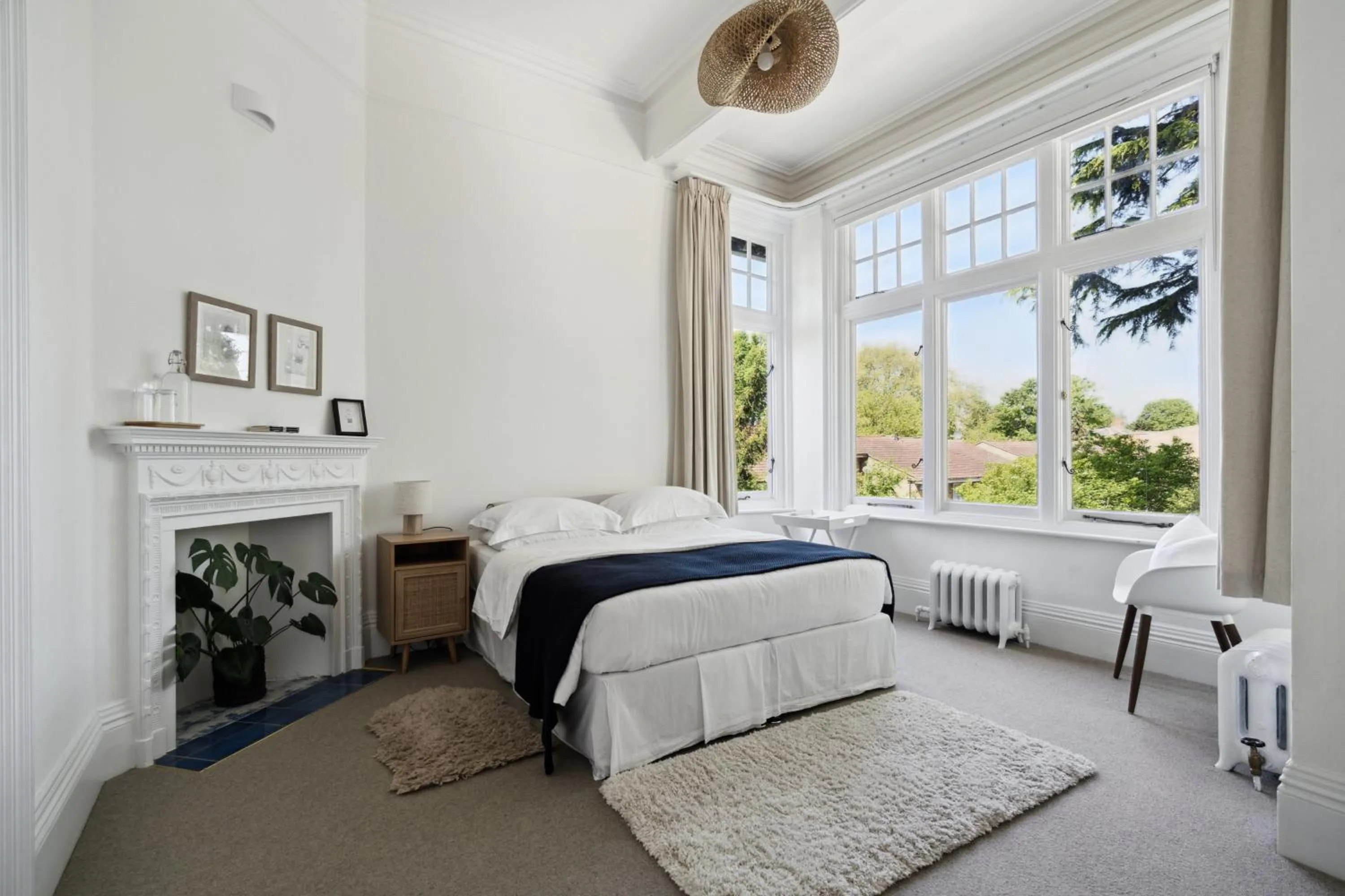 Bedroom, Bed in River Arts Club