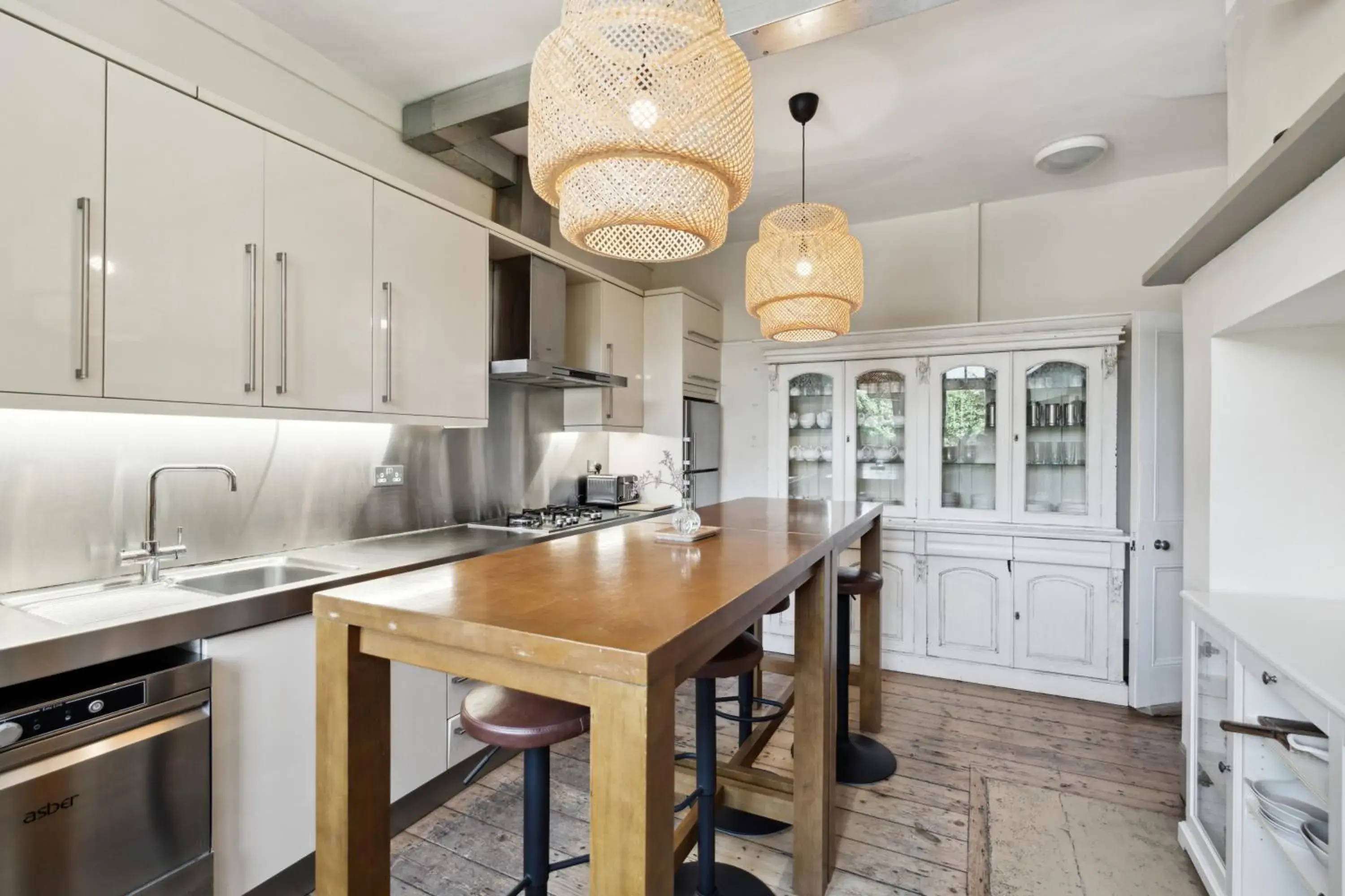 Breakfast in River Arts Club Breakfast in River Arts Club