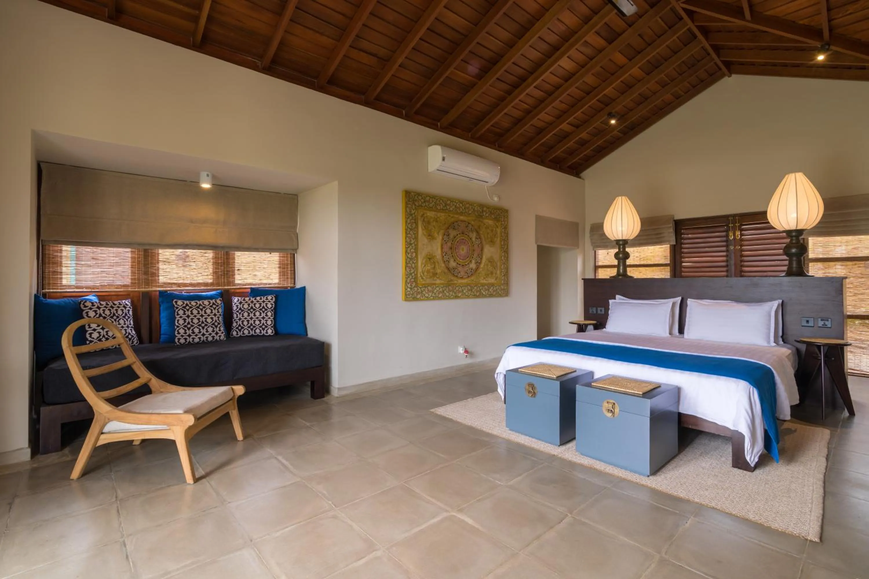 Photo of the whole room, Bed in Kumbukgaha Villa