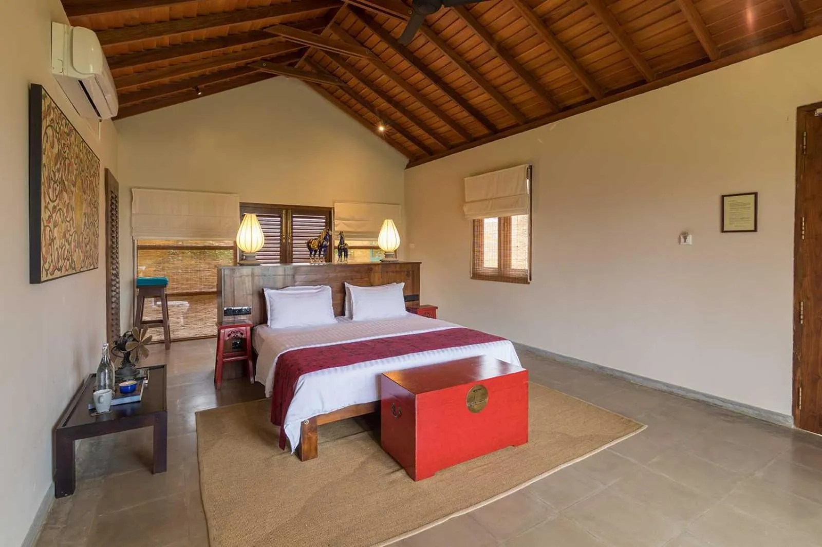 Photo of the whole room, Bed in Kumbukgaha Villa