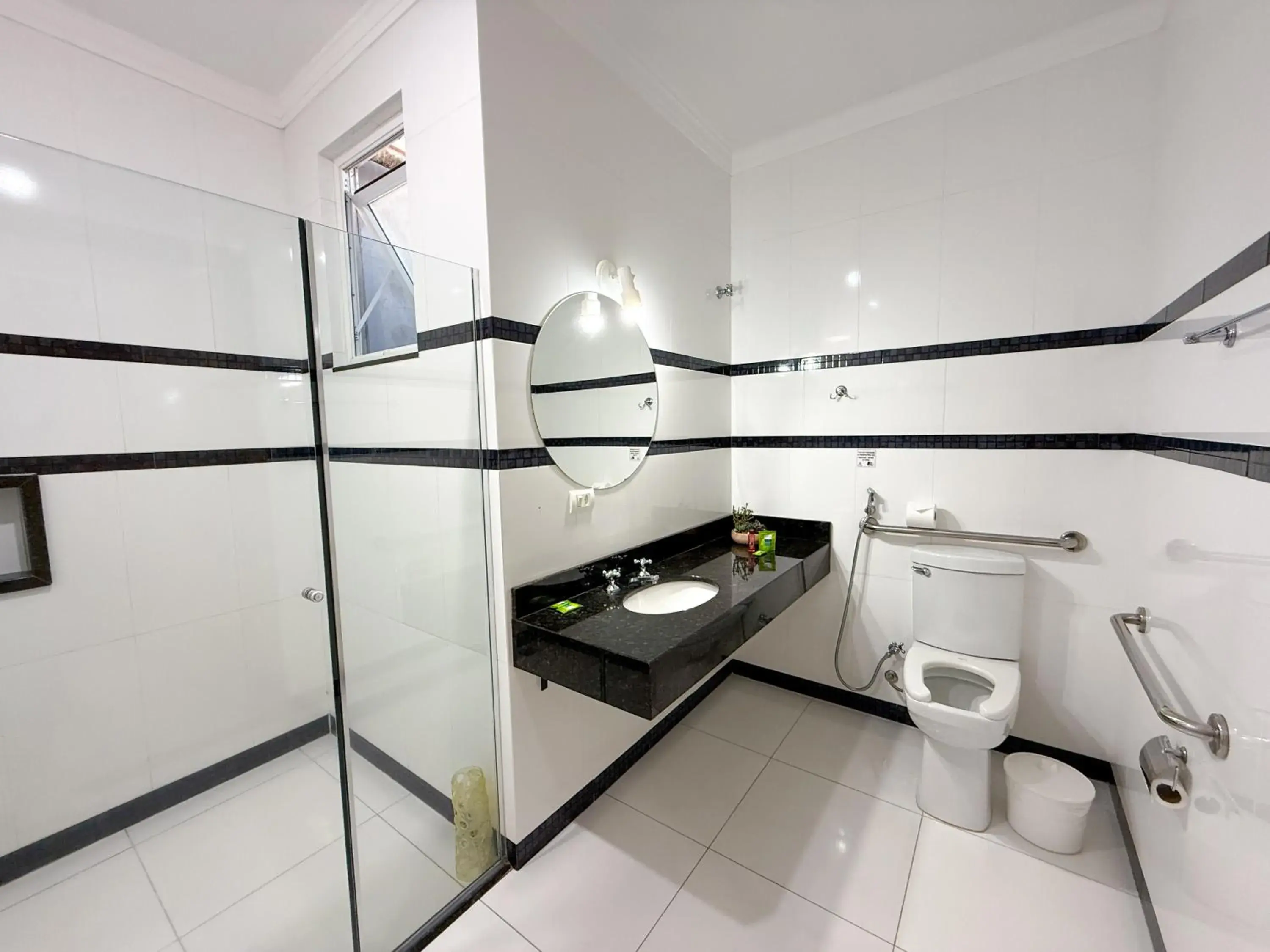 Triple Room - Disability Access in Grande Hotel Triple Room - Disability Access in Grande Hotel