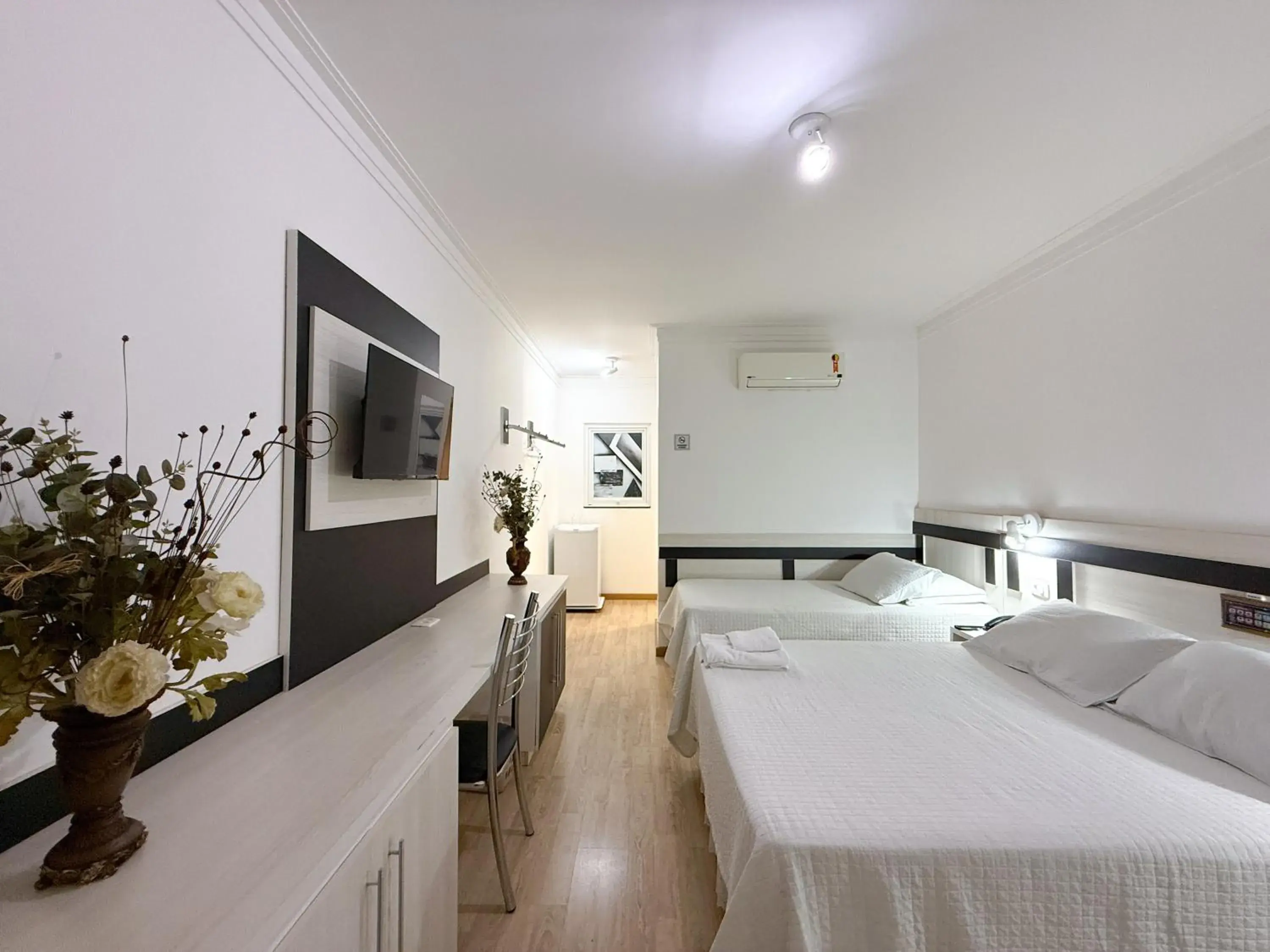 Deluxe Triple Room in Grande Hotel Deluxe Triple Room in Grande Hotel