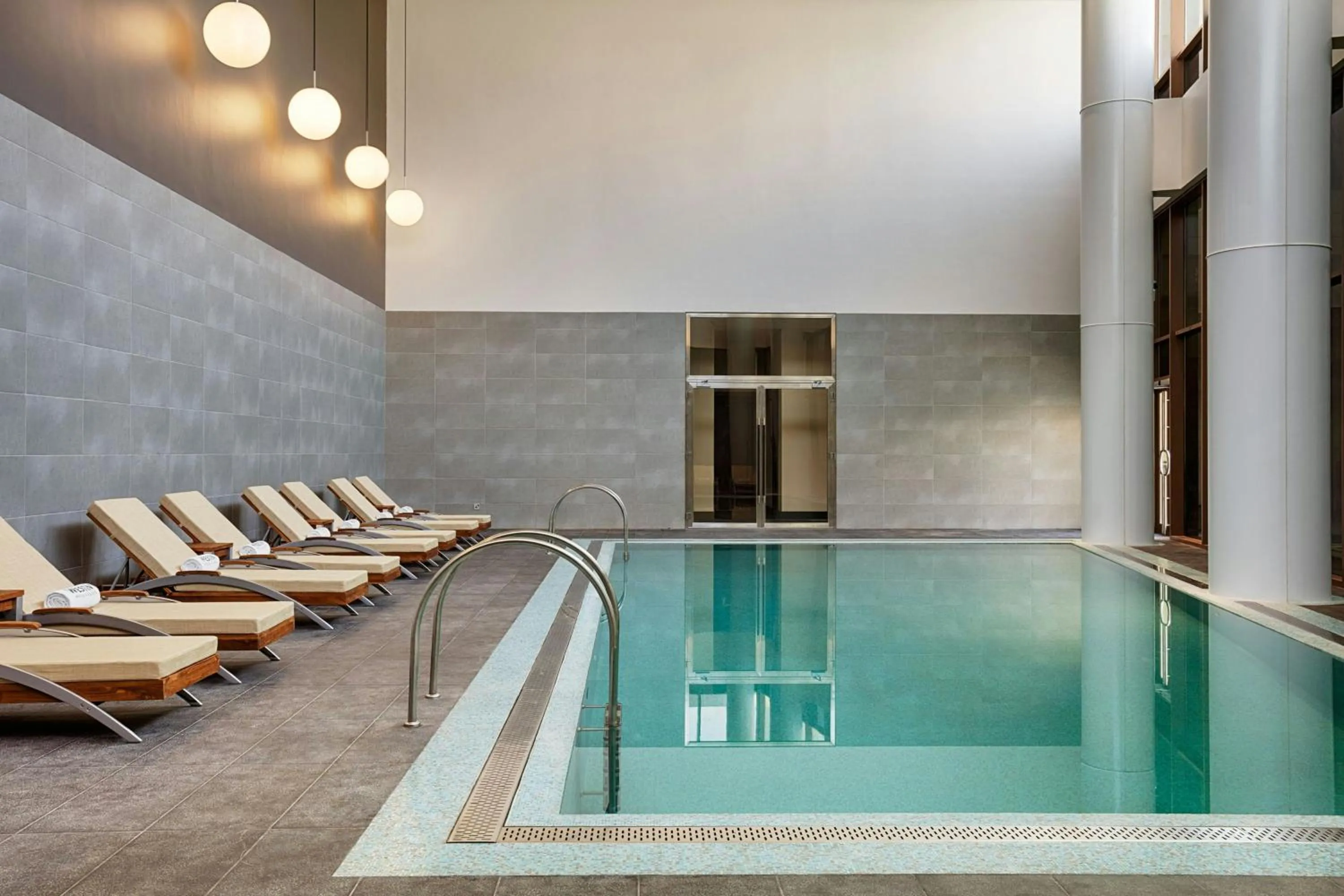 Swimming pool in The Westin Doha Hotel & Spa