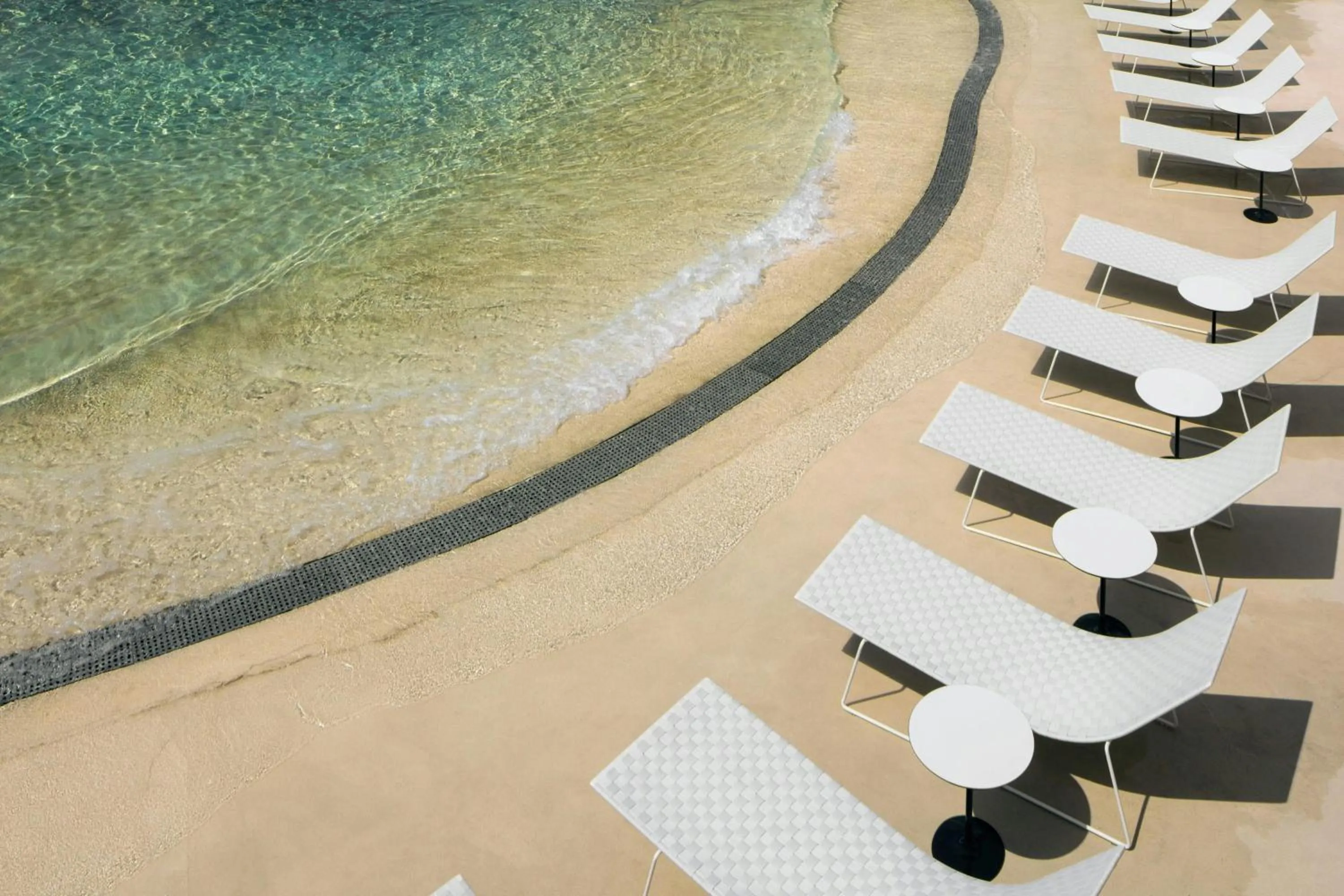Swimming pool in The Westin Doha Hotel & Spa