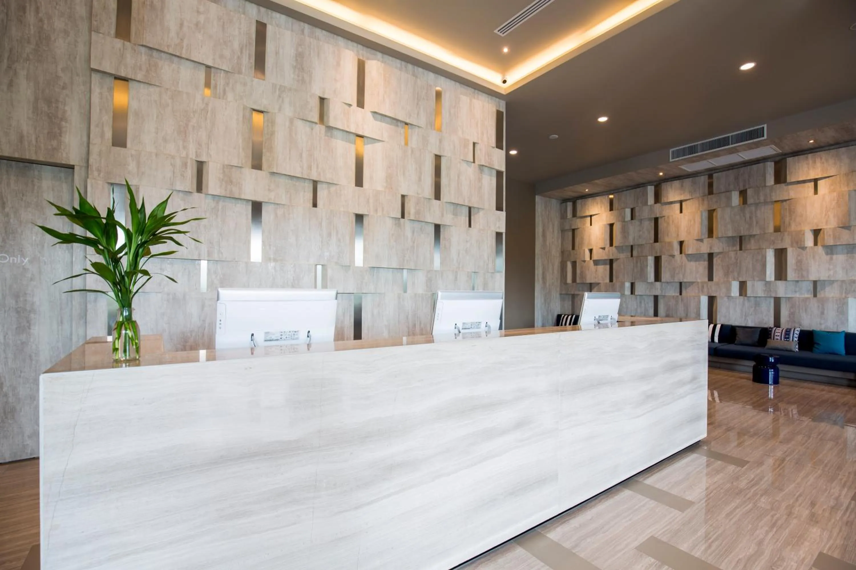 Lobby or reception in The Crystal Hotel Buriram - formerly X2 Vibe Buriram