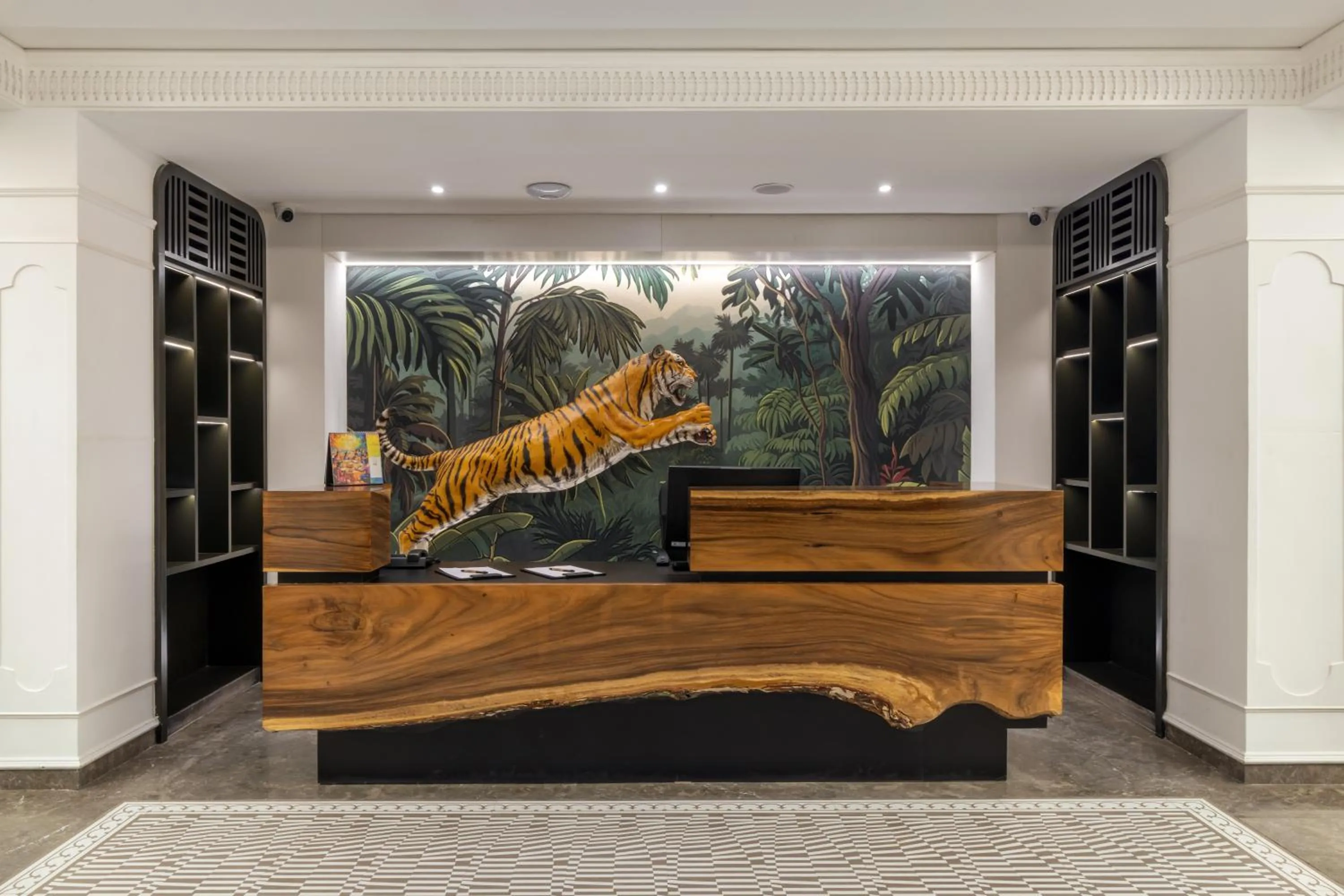 Lobby or reception in ZIBE Luxe Hyderabad by GRT Hotels