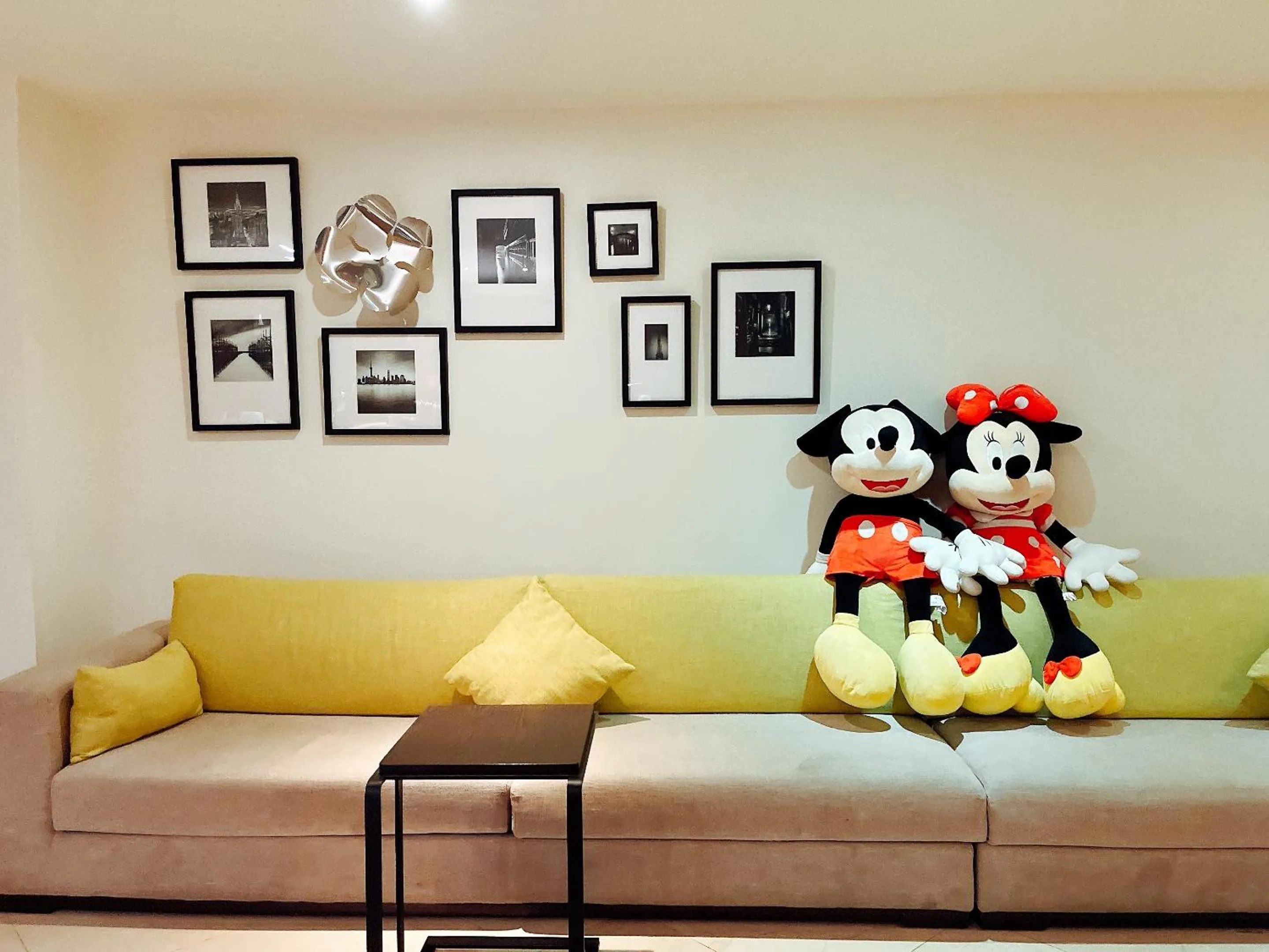 Seating area in Wemeet Hotel