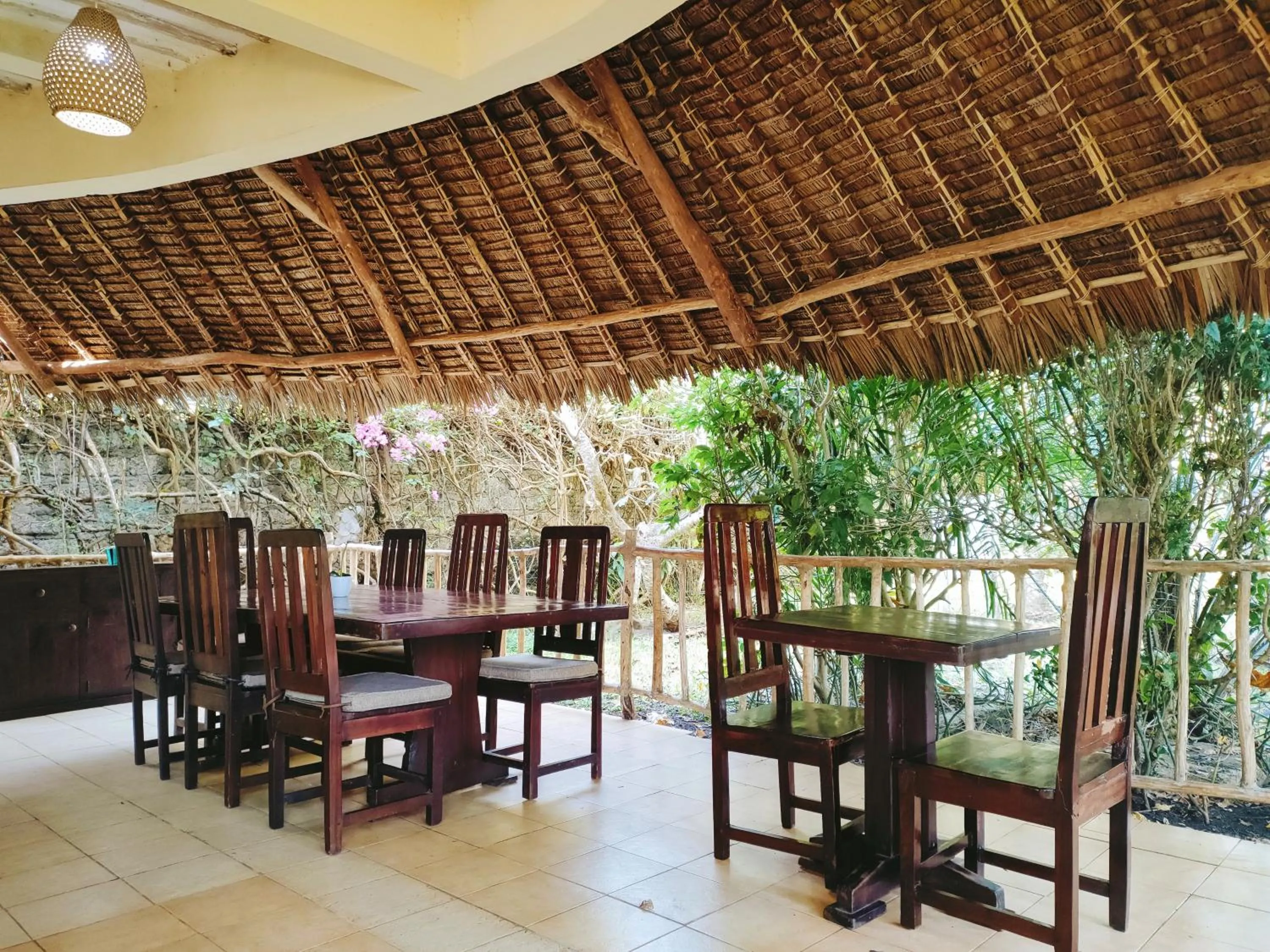 Communal lounge/ TV room in Upani in Diani