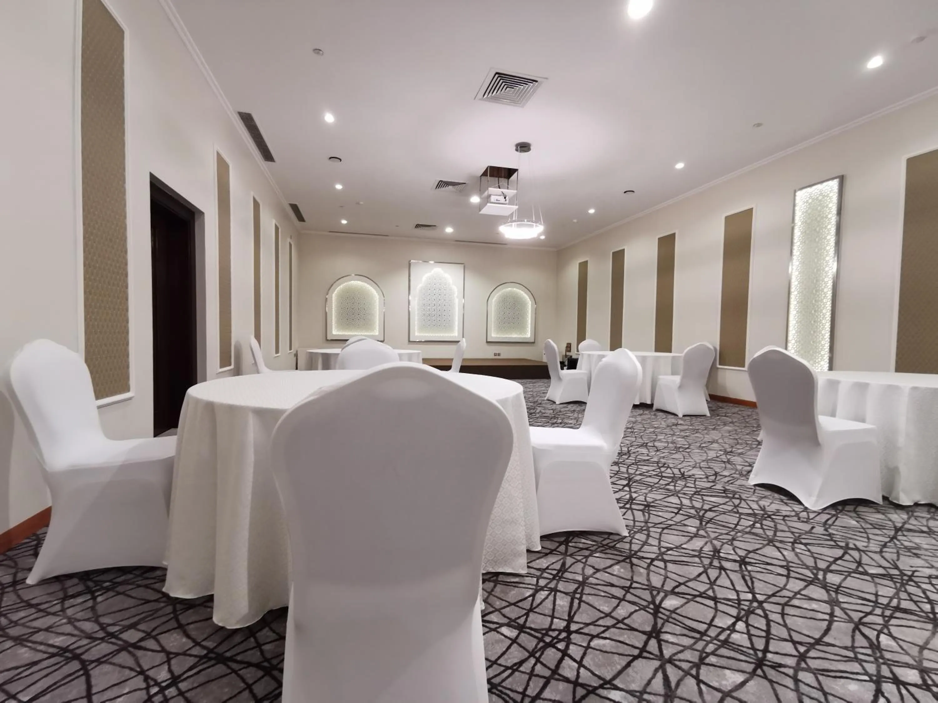 Business facilities in Travellerinn Serviced Apartment