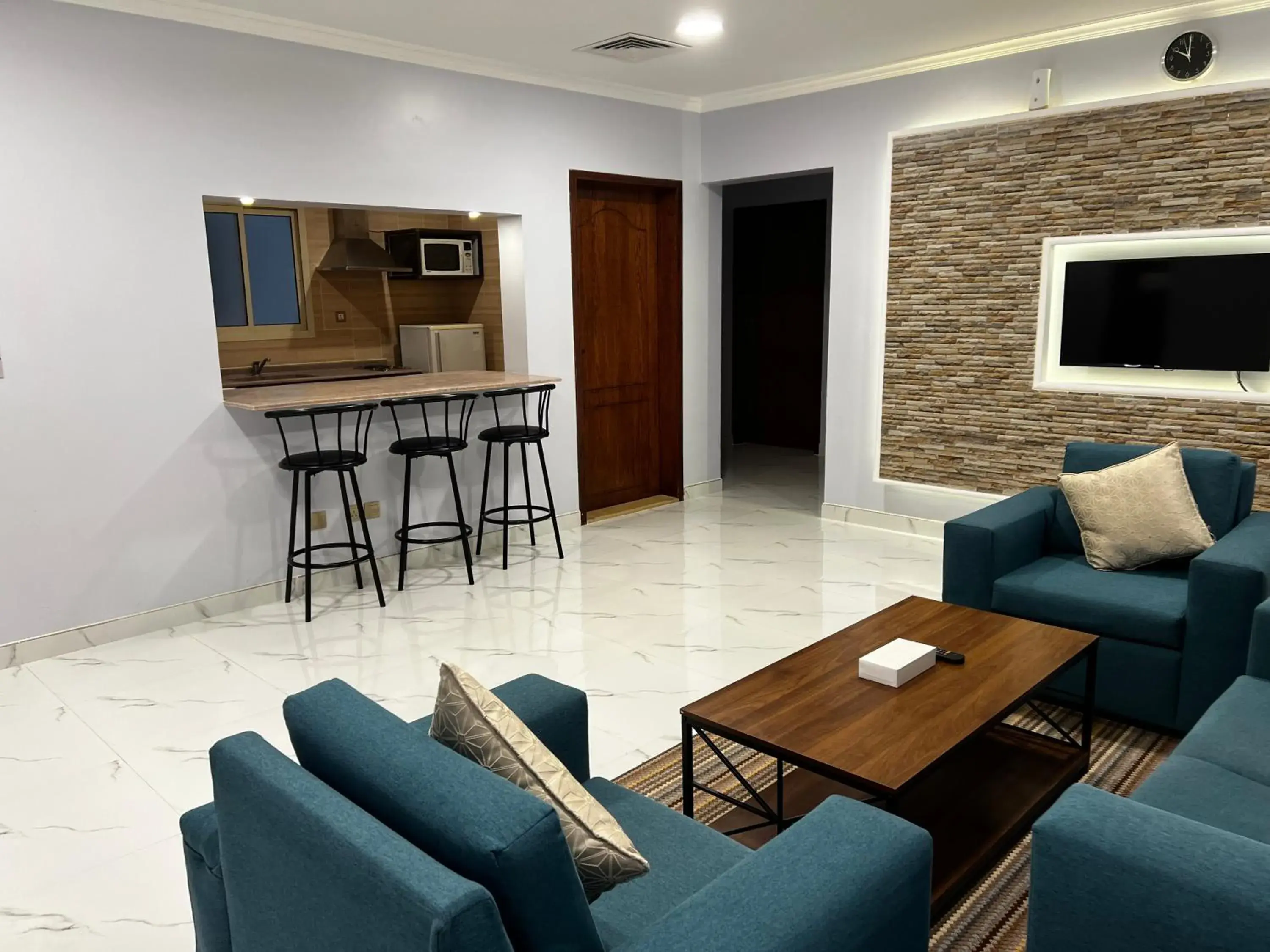 Deluxe Three-Bedroom Apartment in Traveller Inn Serviced Apartments - Economy Deluxe Three-Bedroom Apartment in Traveller Inn Serviced Apartments - Economy
