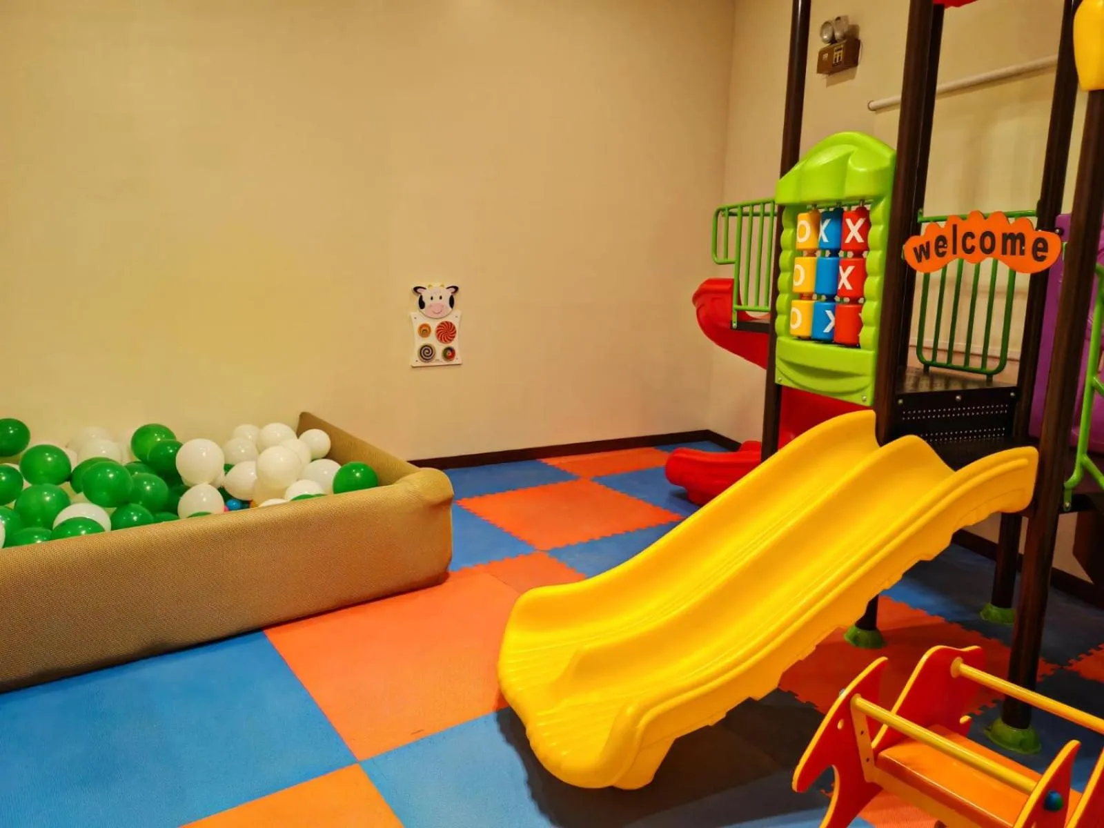 Children play ground in Travellerinn Serviced Apartment