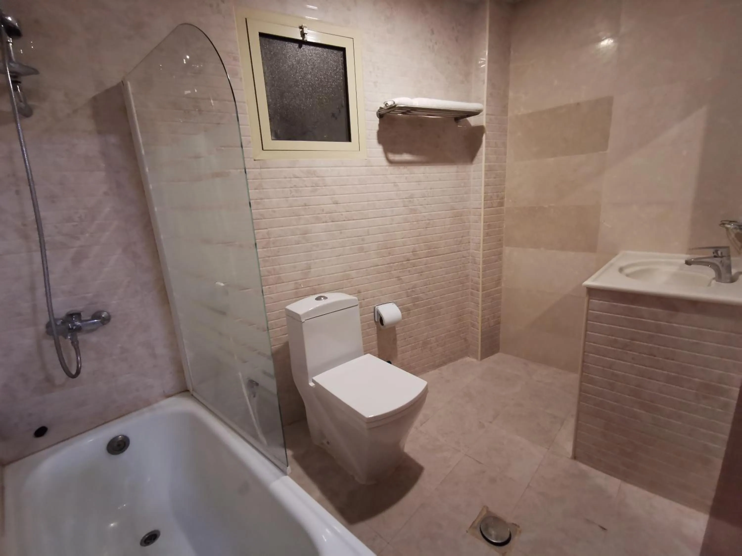 Bathroom in Travellerinn Serviced Apartment