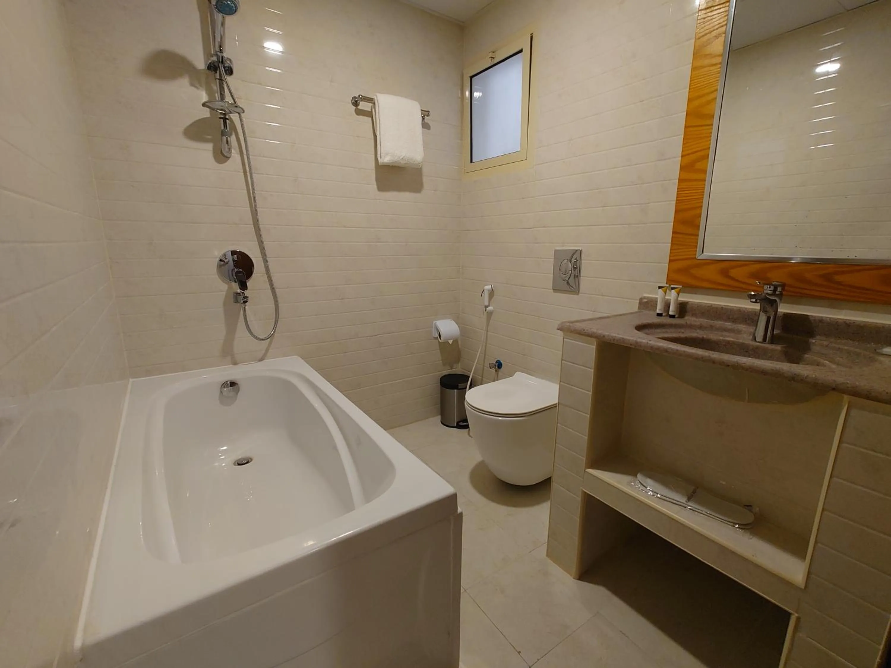 Bathroom in Travellerinn Serviced Apartment