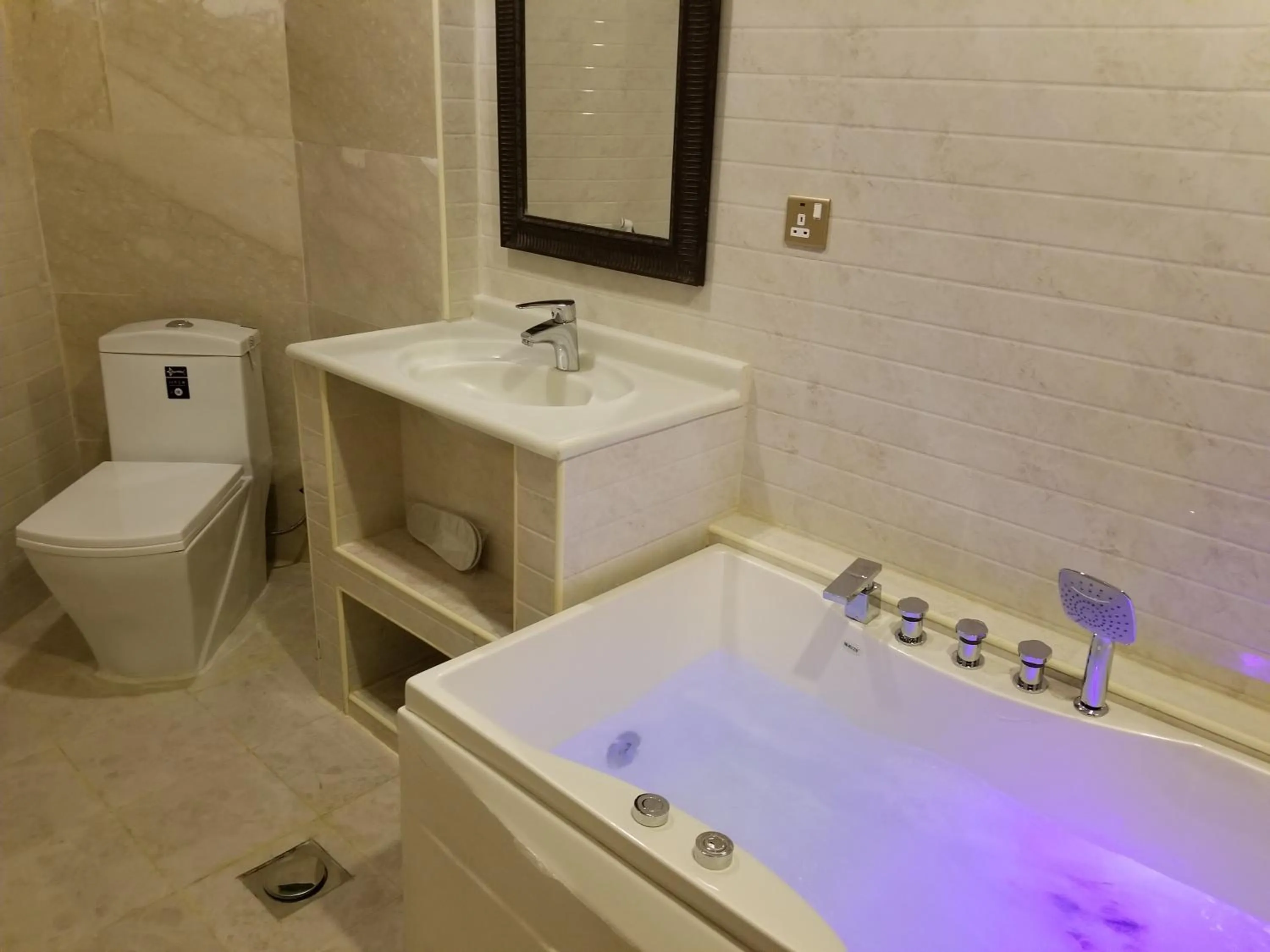 Bathroom in Travellerinn Serviced Apartment