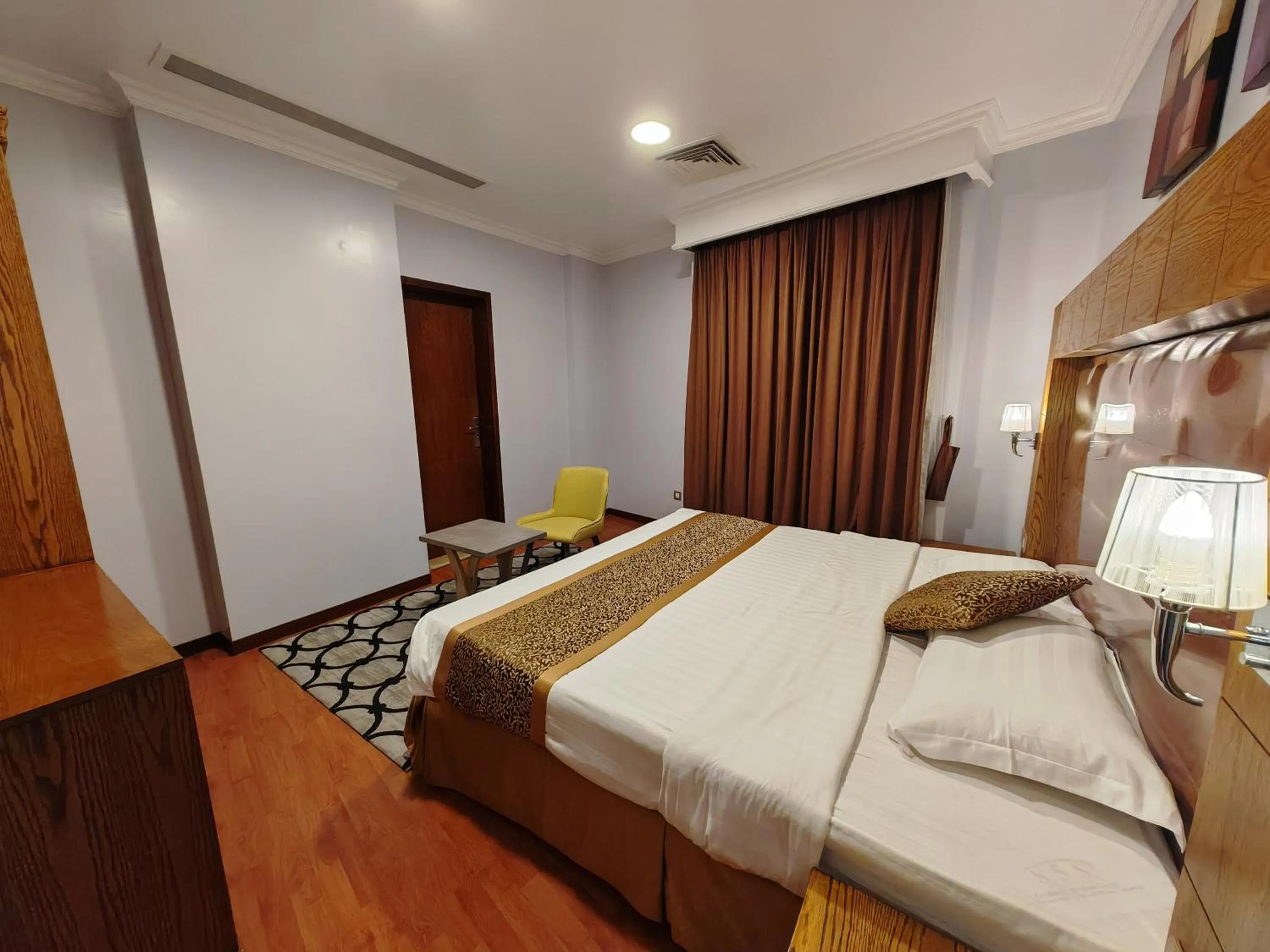 Bedroom, Bed in Travellerinn Serviced Apartment