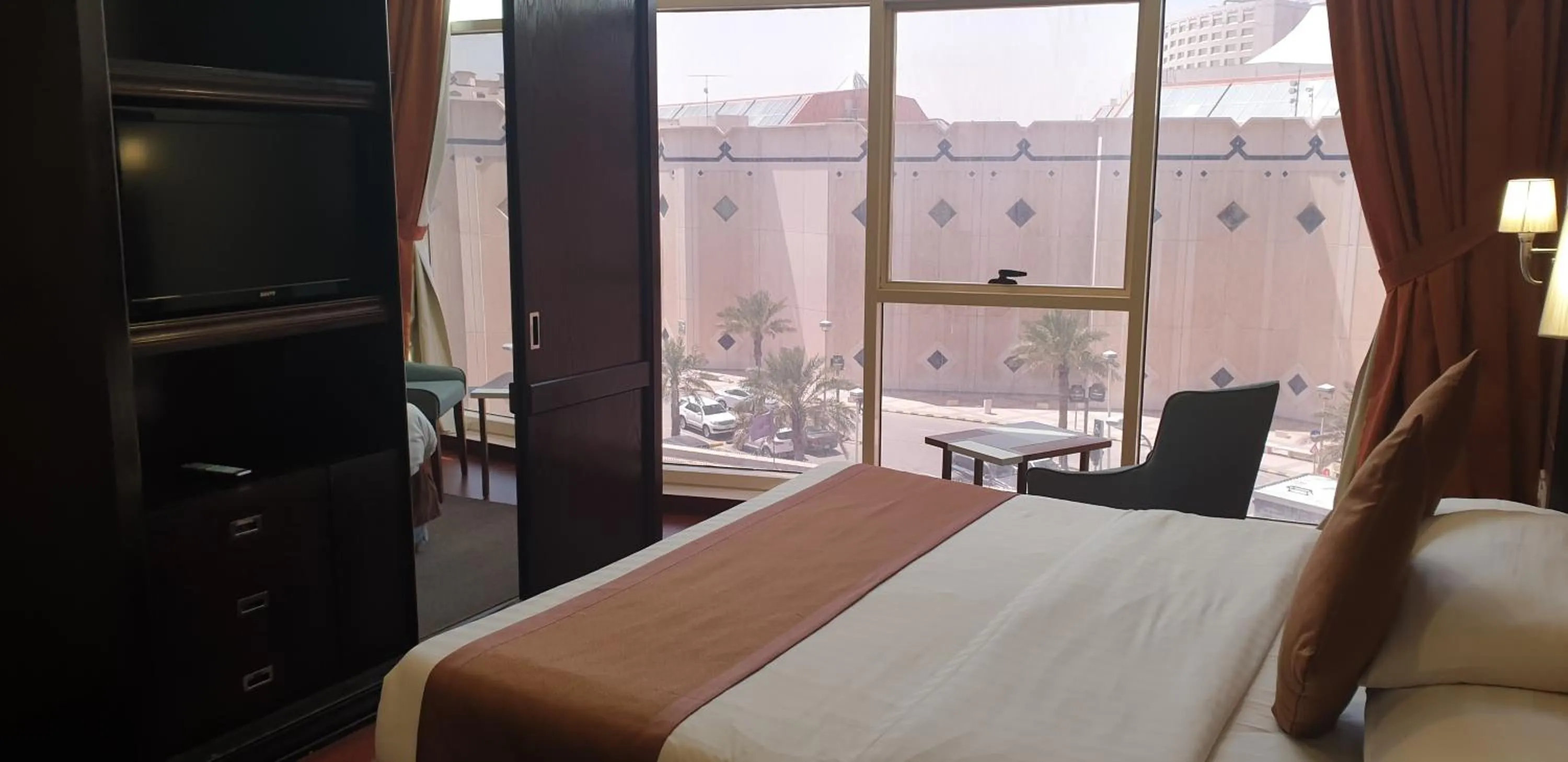 Nearby landmark, Bed in Travellerinn Serviced Apartment