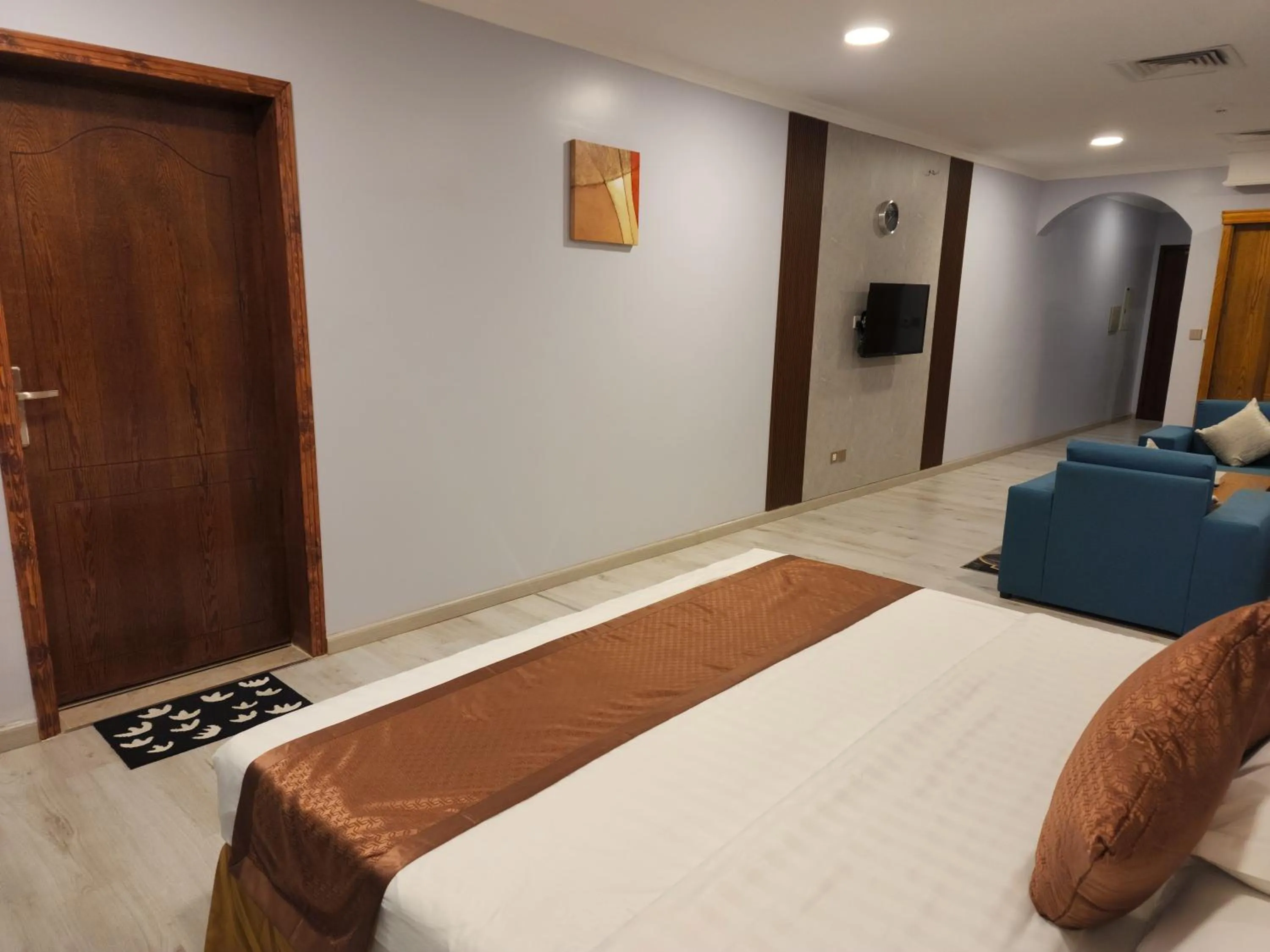 Photo of the whole room, Bed in Travellerinn Serviced Apartment