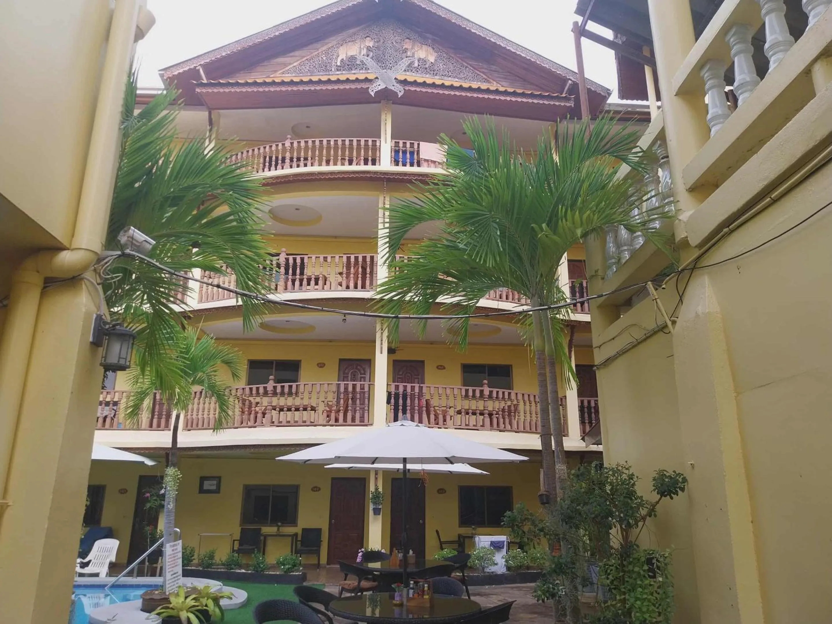 Property building in Phratamnak Inn - 100 meter from Beach