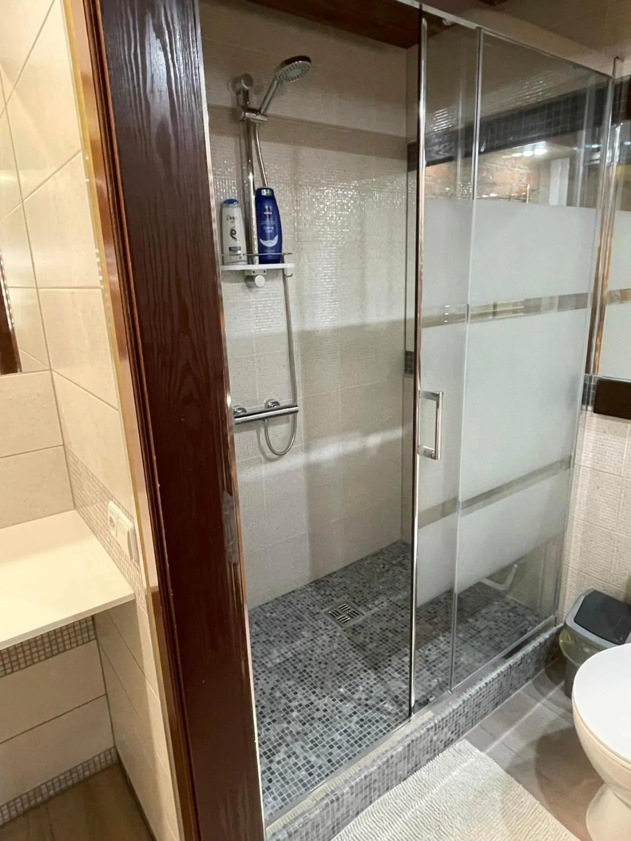 Shower in Akmenine Kerpe