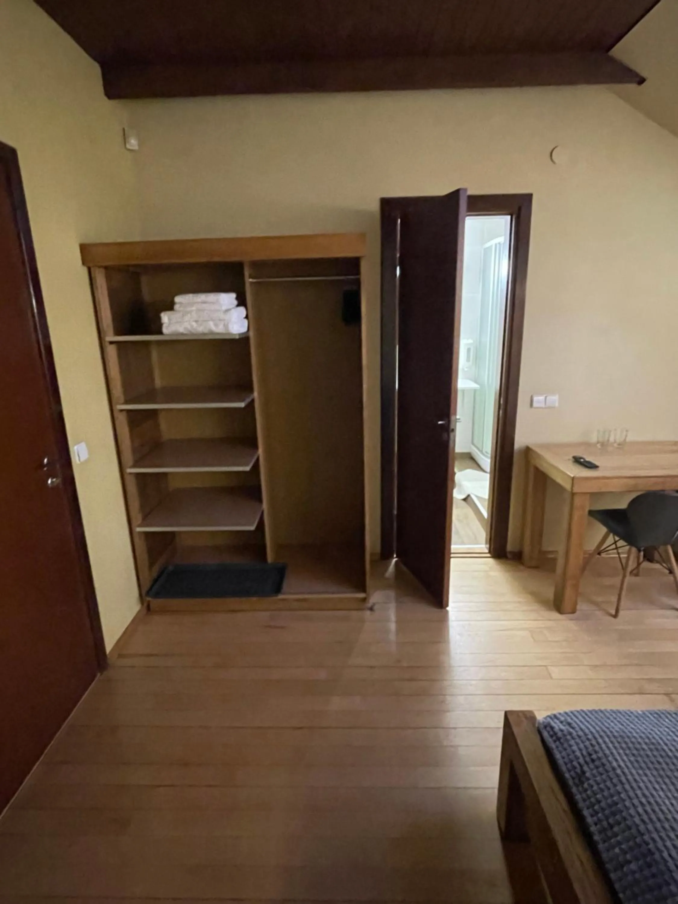 Photo of the whole room in Akmenine Kerpe