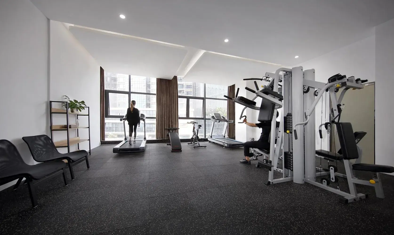 Fitness centre/facilities in Hongdu Hotel Fitness centre/facilities in Hongdu Hotel