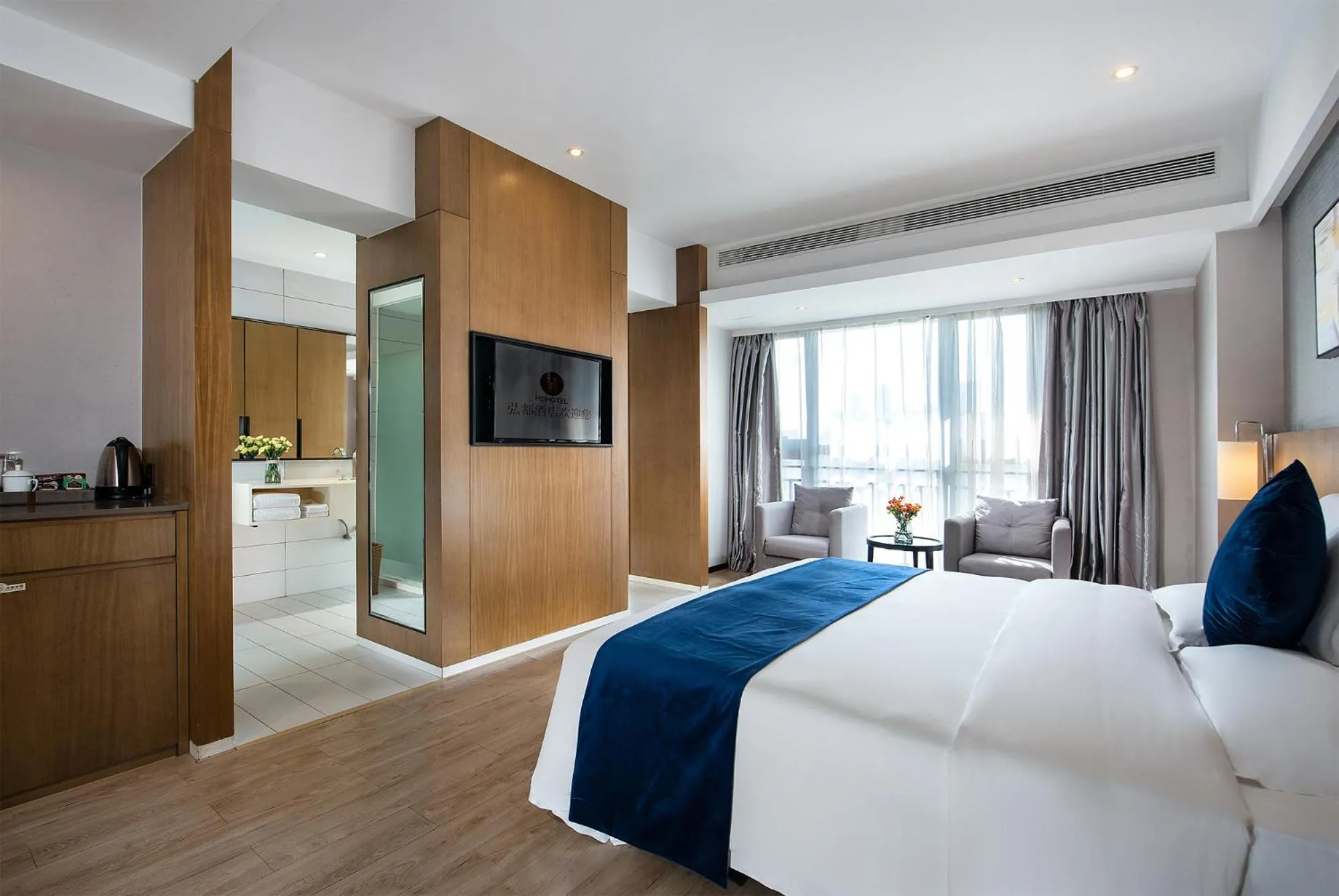 Deluxe King Room in Hongdu Hotel