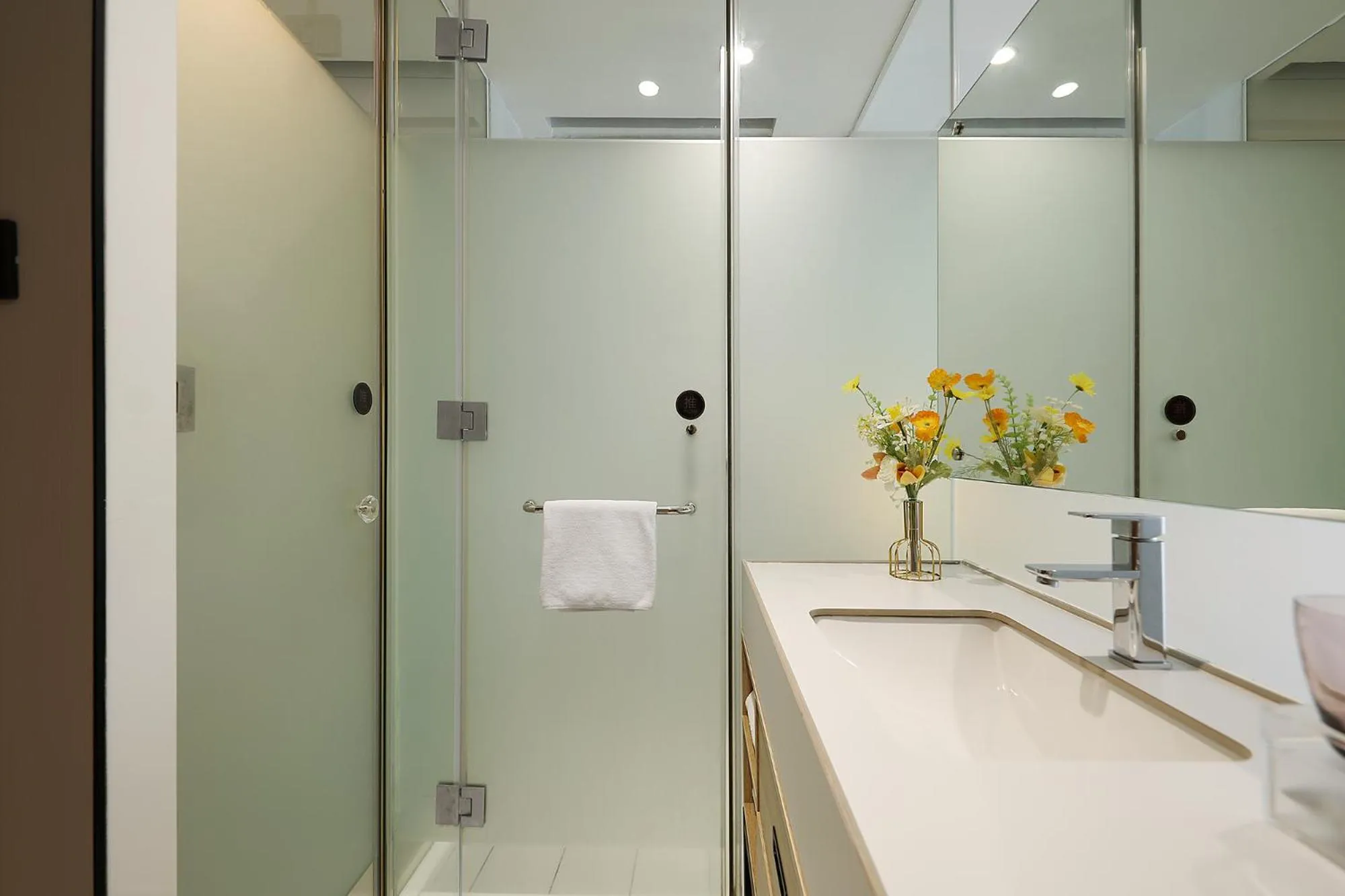 Bathroom in Hongdu Hotel