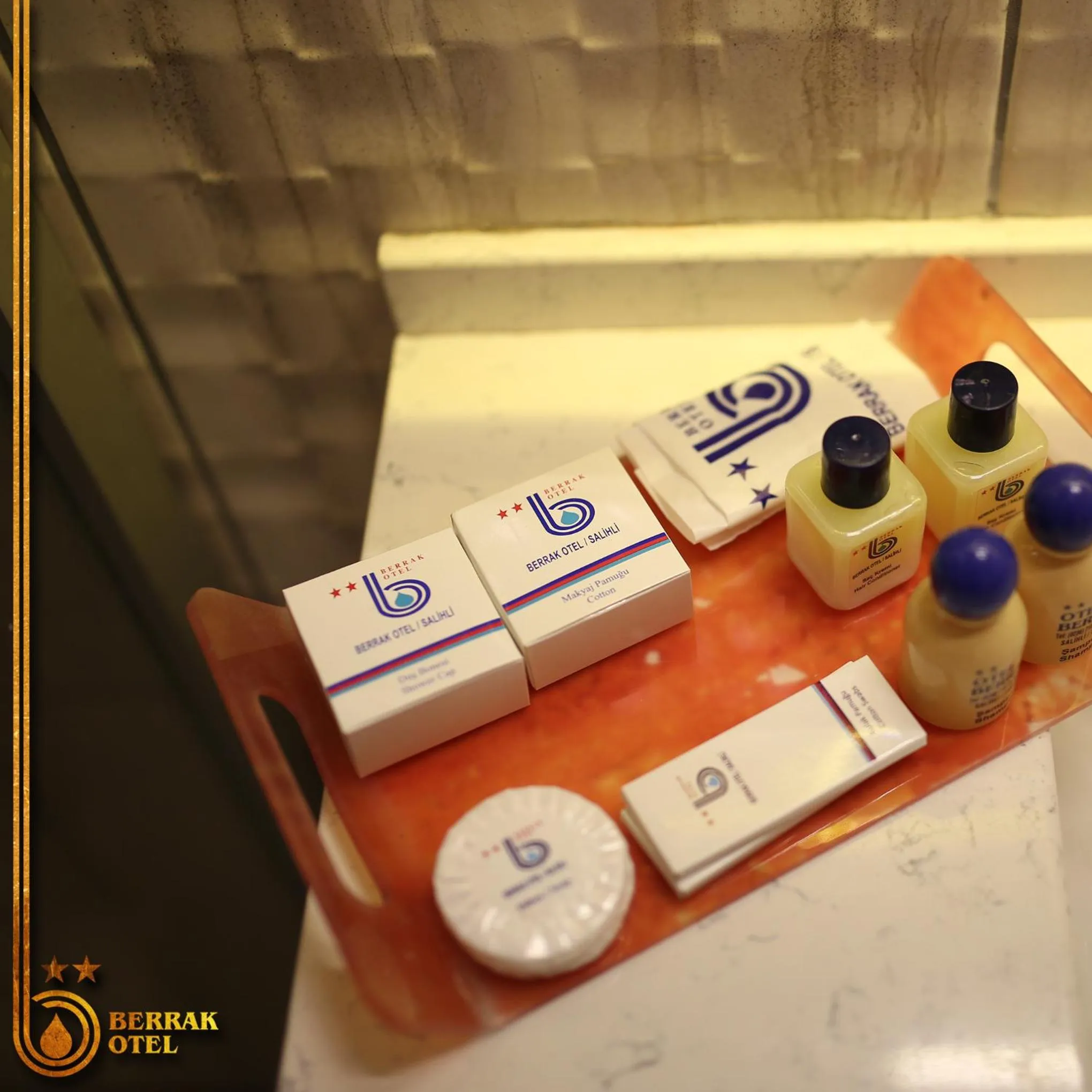 Coffee/tea facilities in Berrak Otel