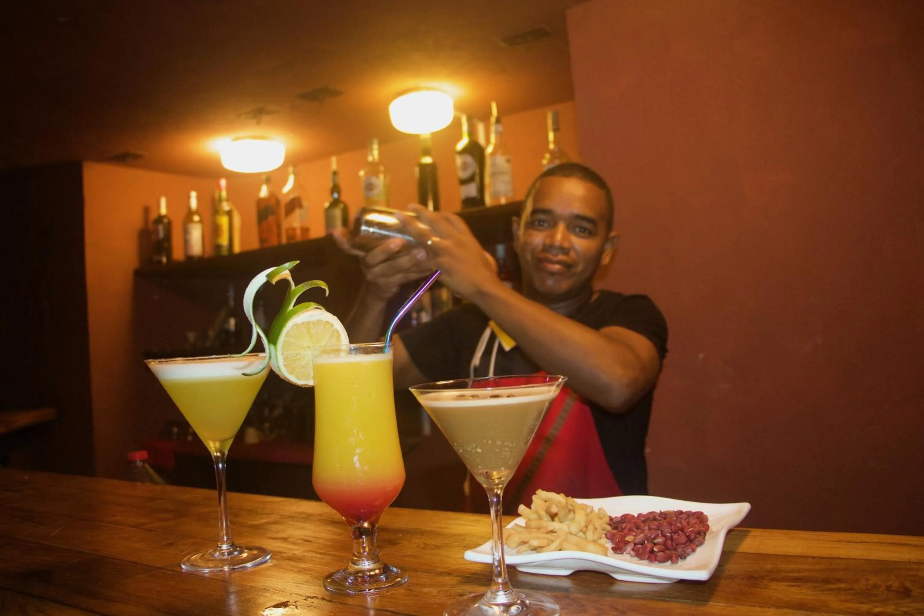 Lounge or bar in Hôtel Sarimanok