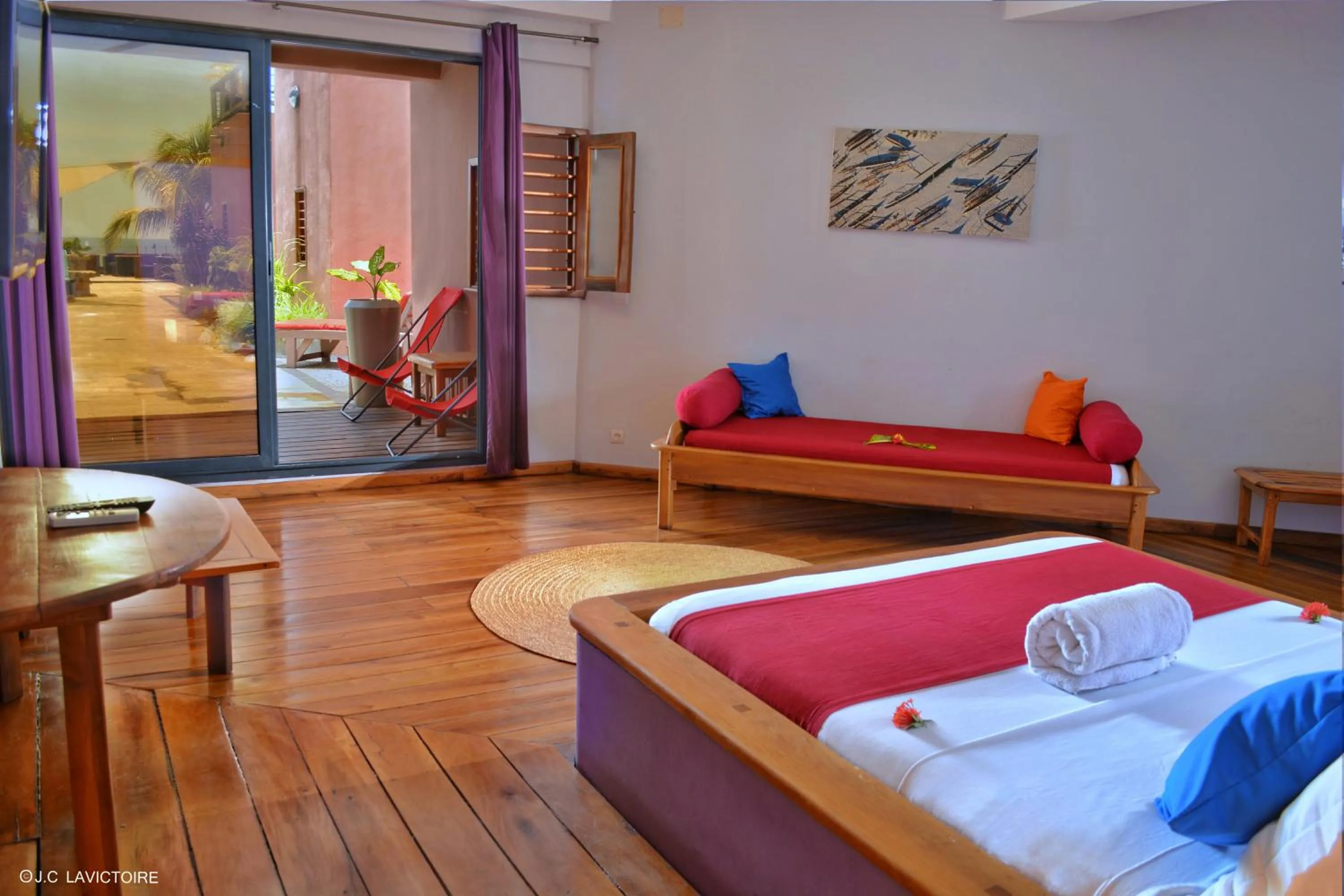 Bed in Hôtel Sarimanok