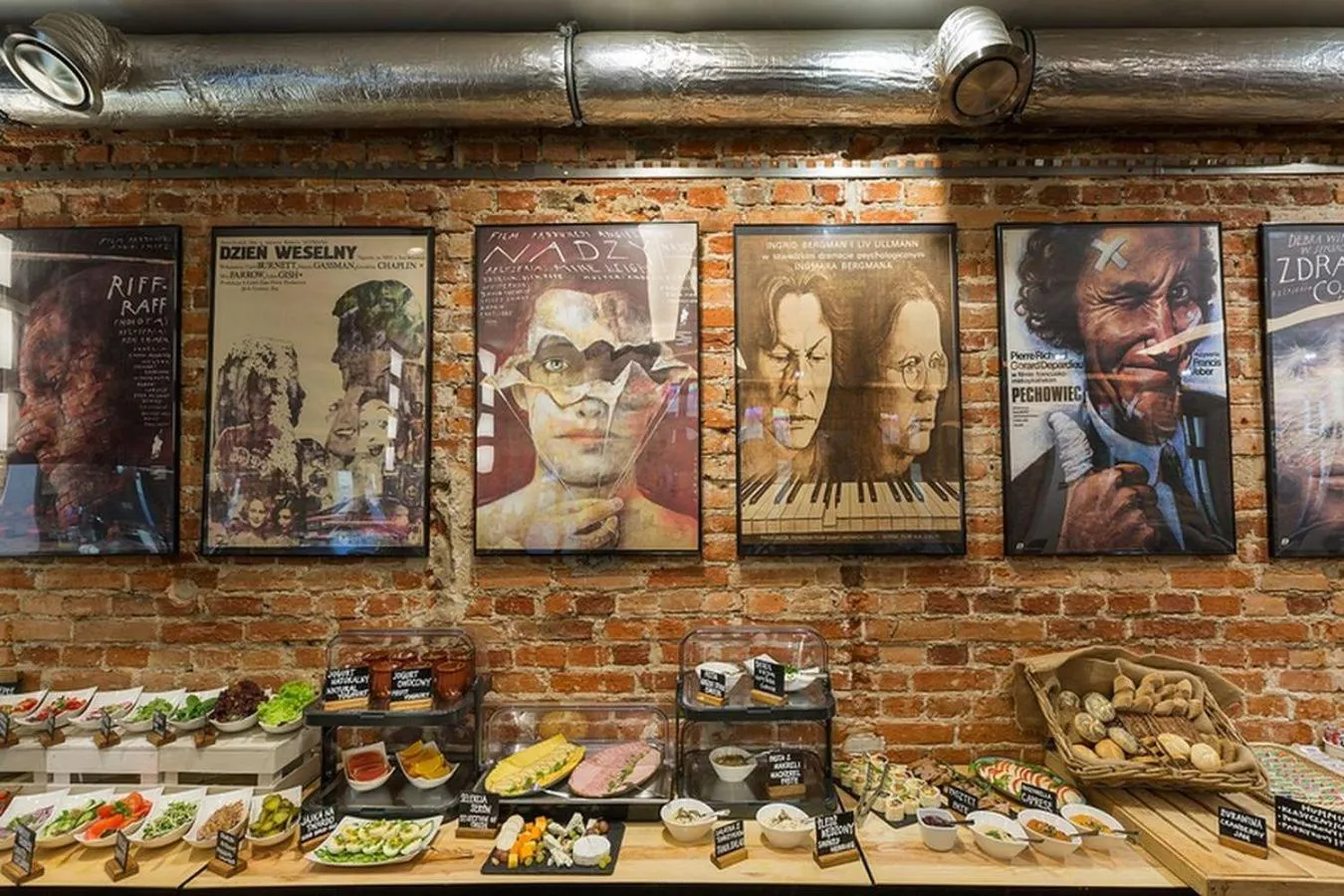 Breakfast in Cinema Rooms - Piotrkowska