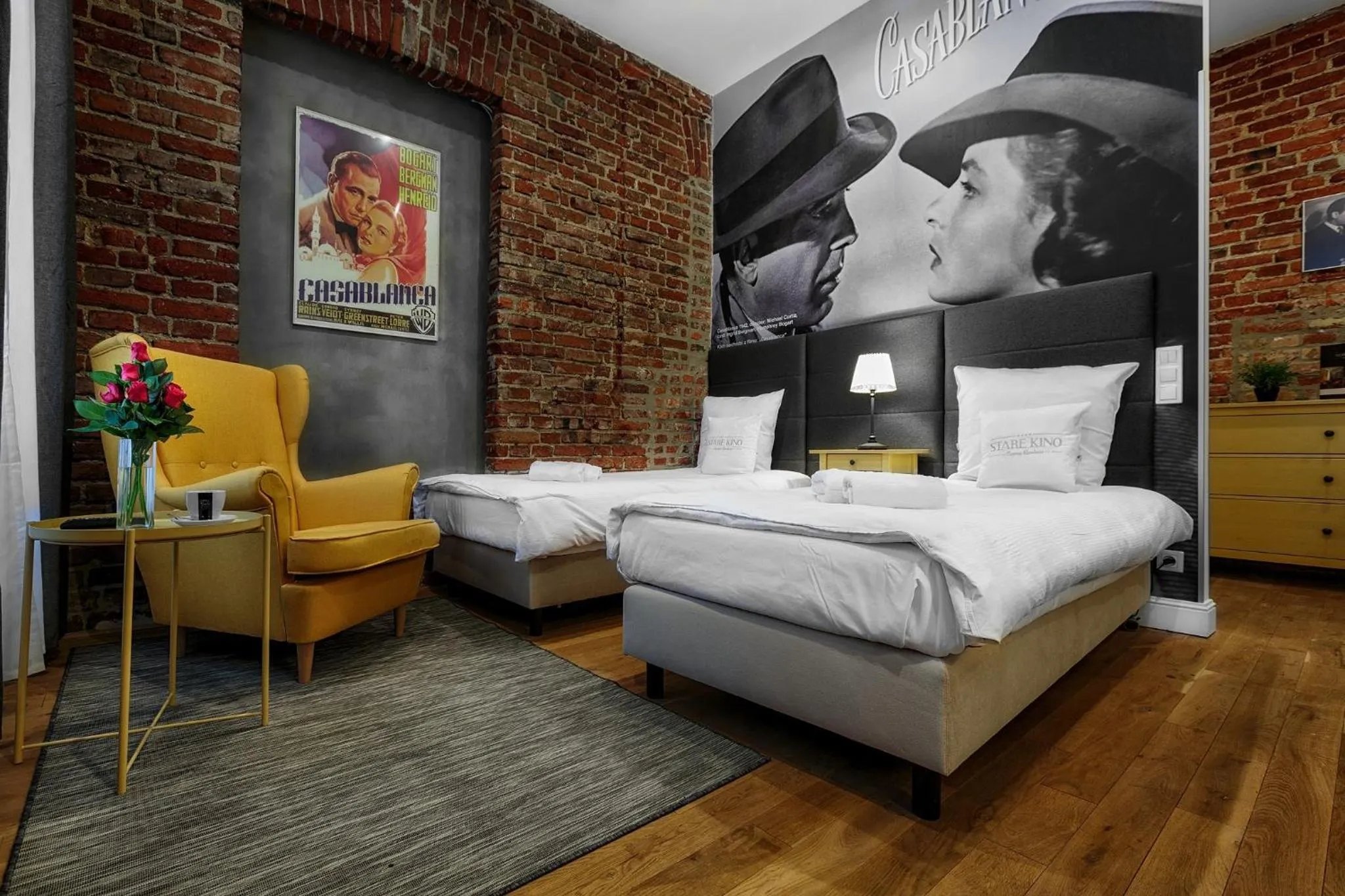 Bed in Cinema Rooms - Piotrkowska