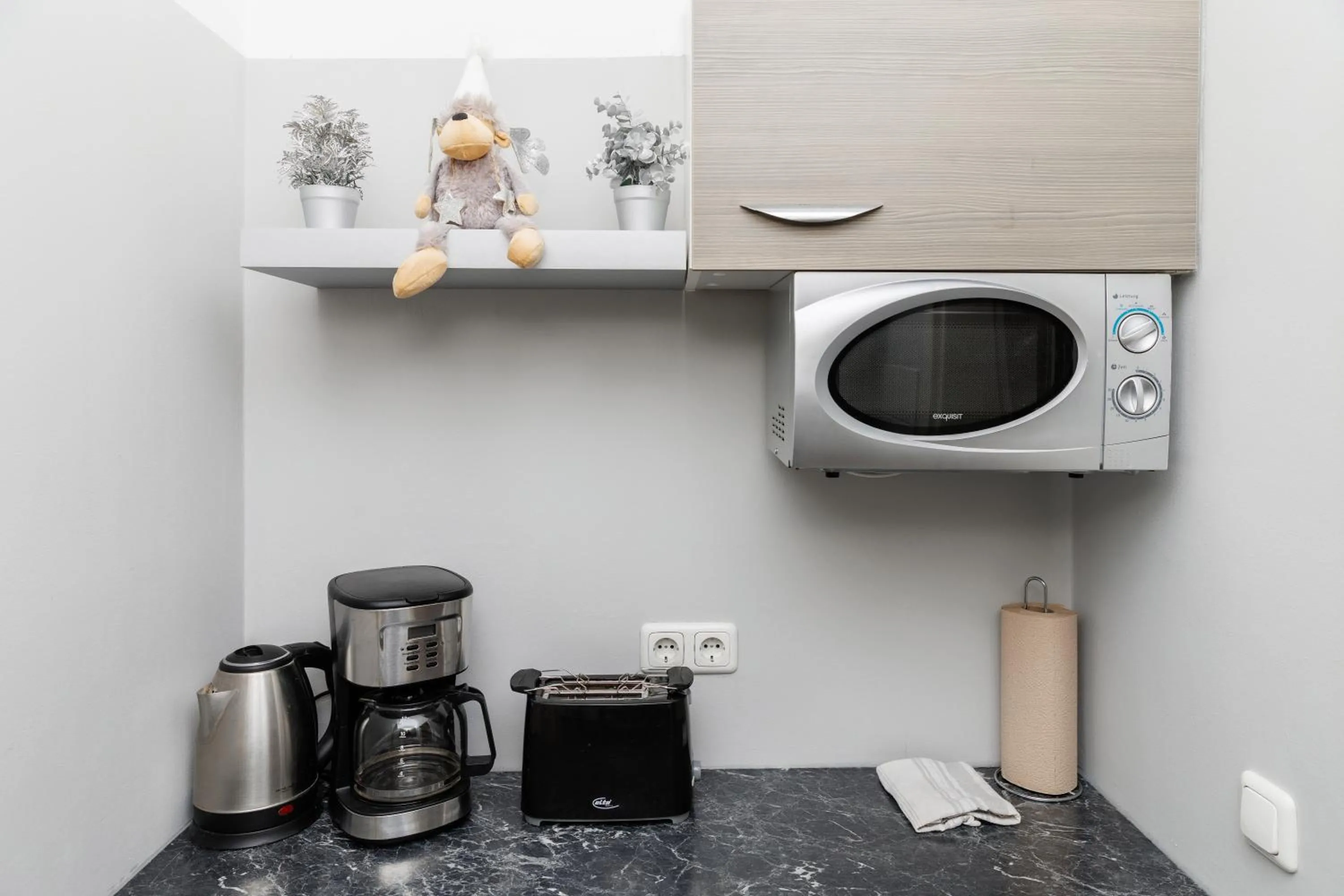 Coffee/tea facilities in Grand Central Mitte Apartment