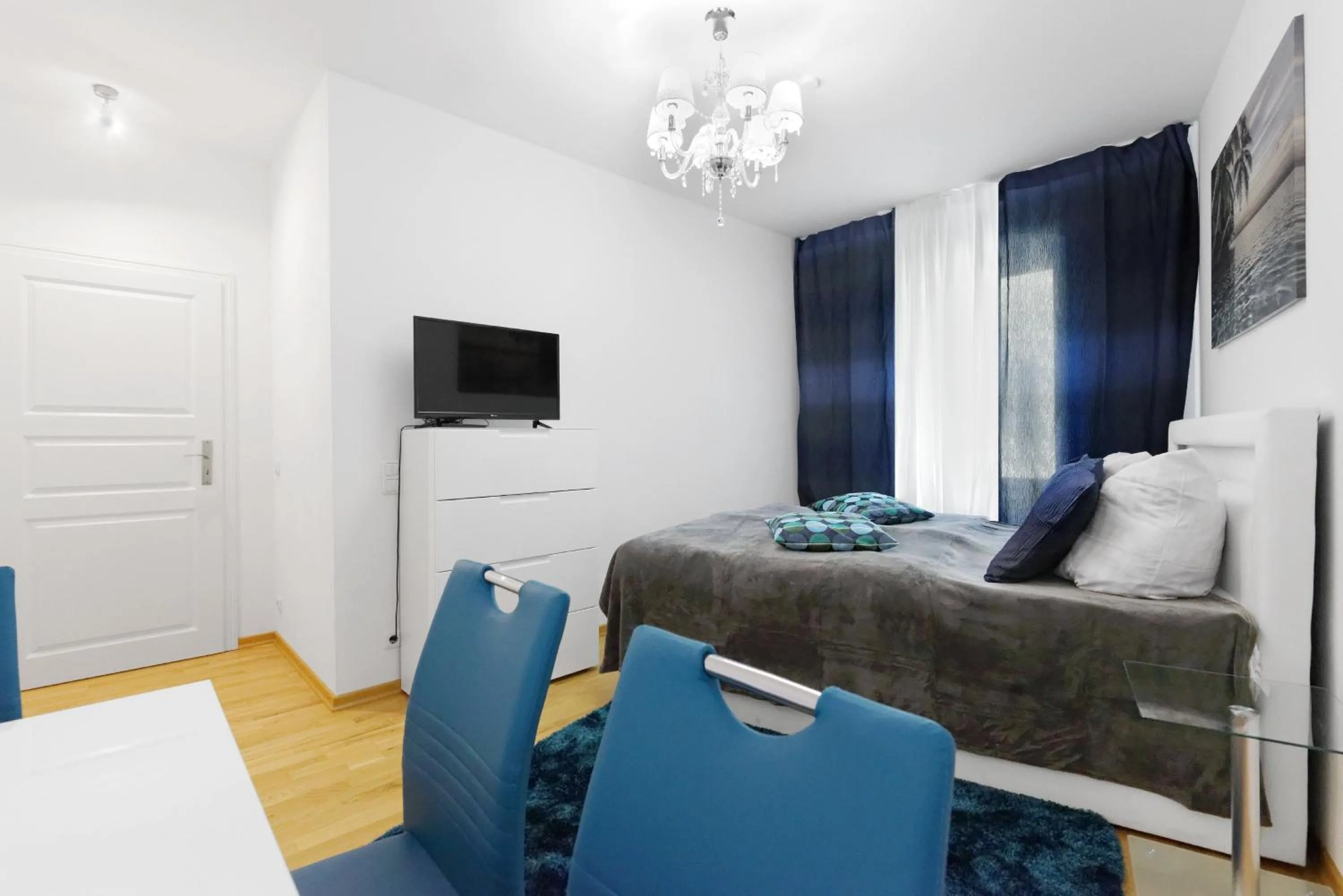 Photo of the whole room, Bed in Grand Central Mitte Apartment