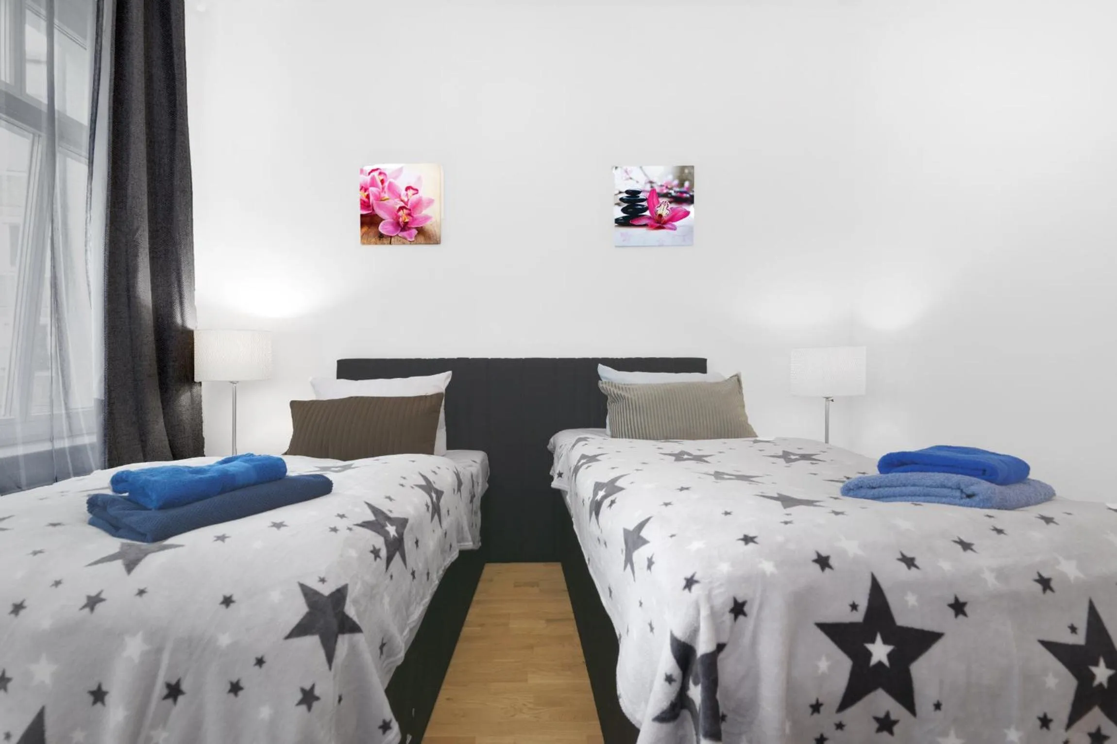 Bed in Grand Central Mitte Apartment