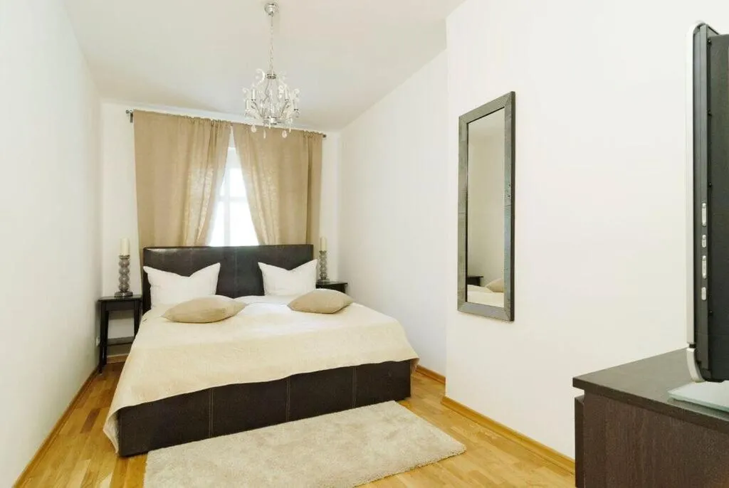 Day, Bed in Grand Central Mitte Apartment