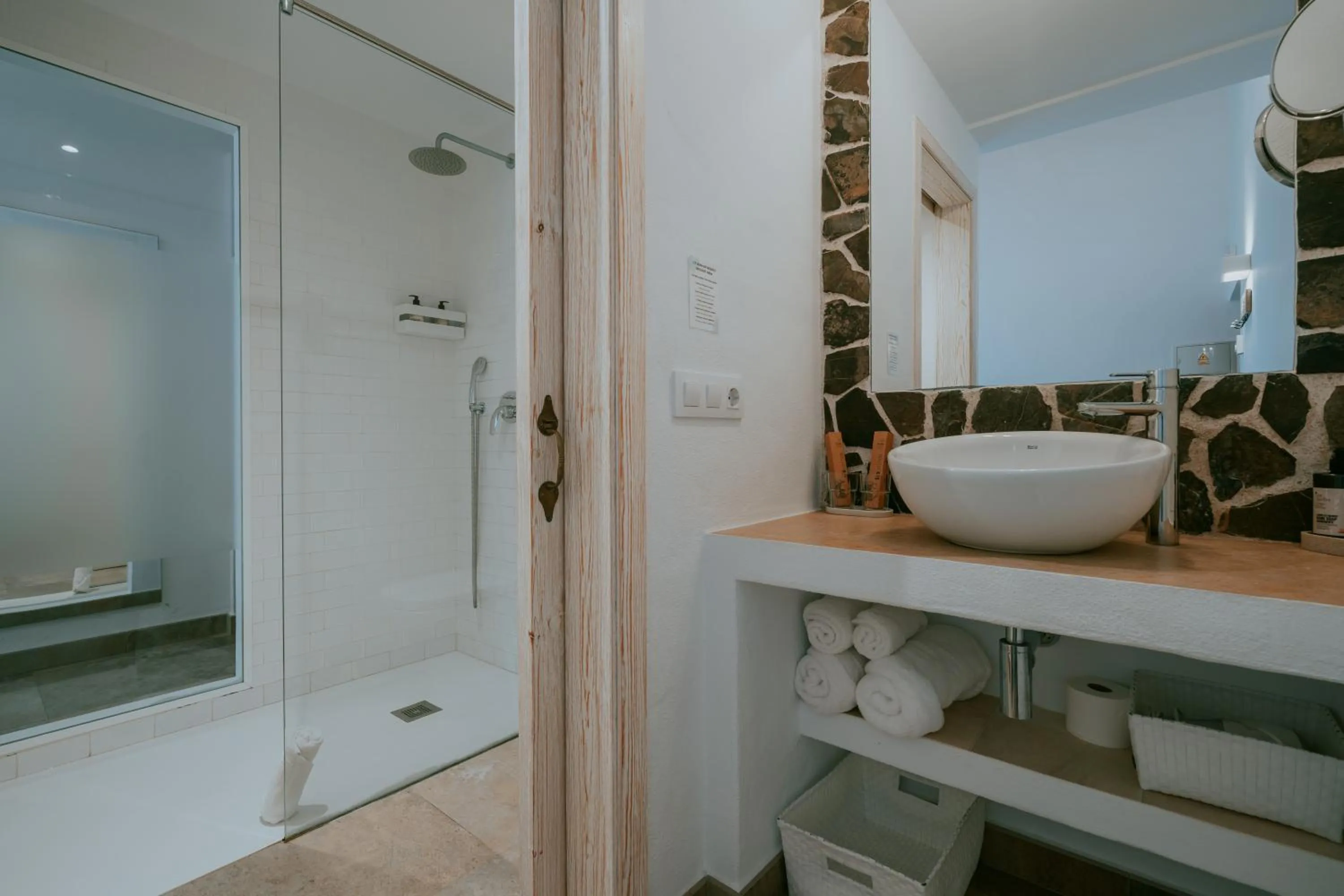 Shower in Agroturismo Son Vives Menorca - Adults Only