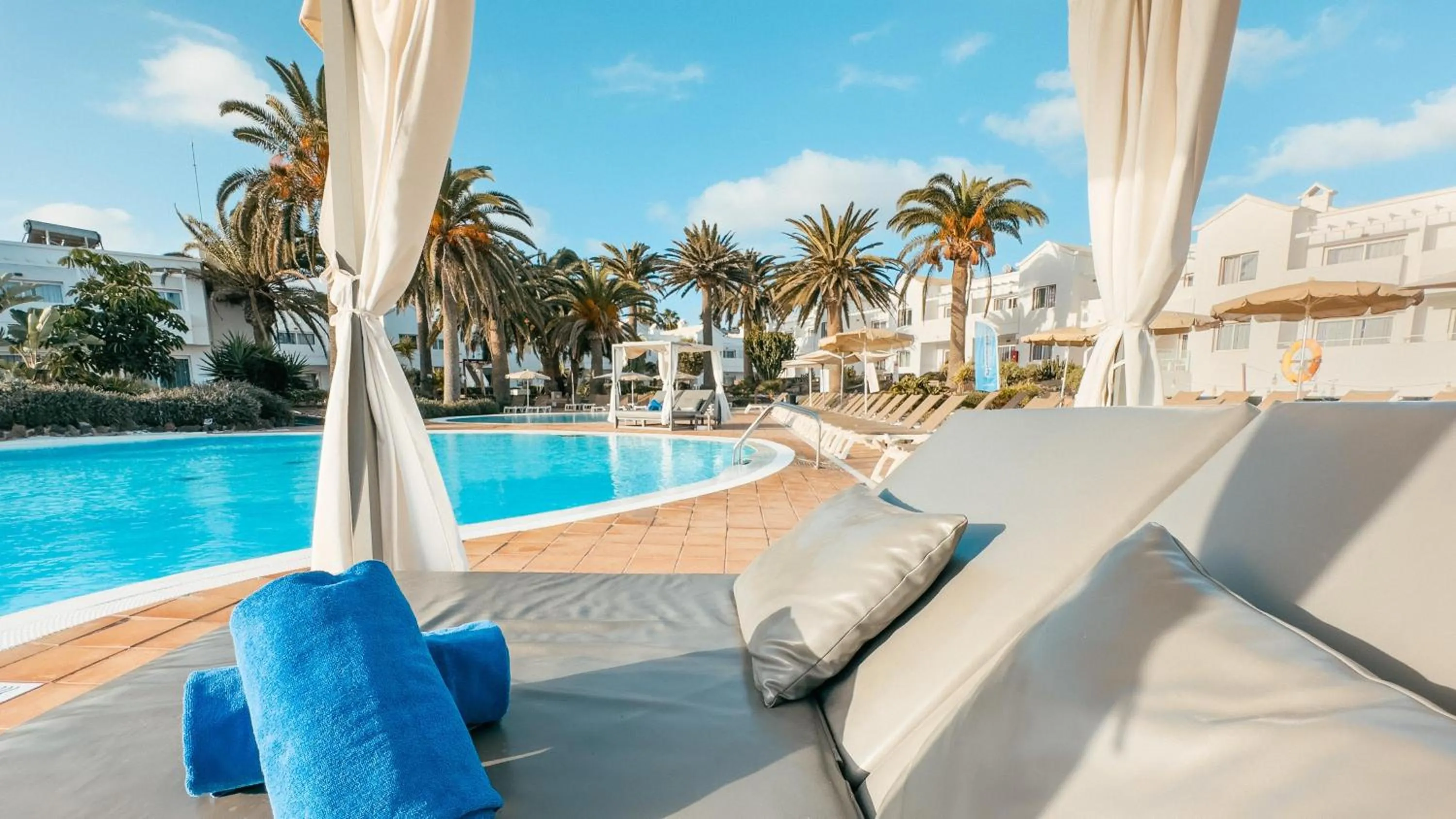 Swimming pool in Labranda Corralejo Village