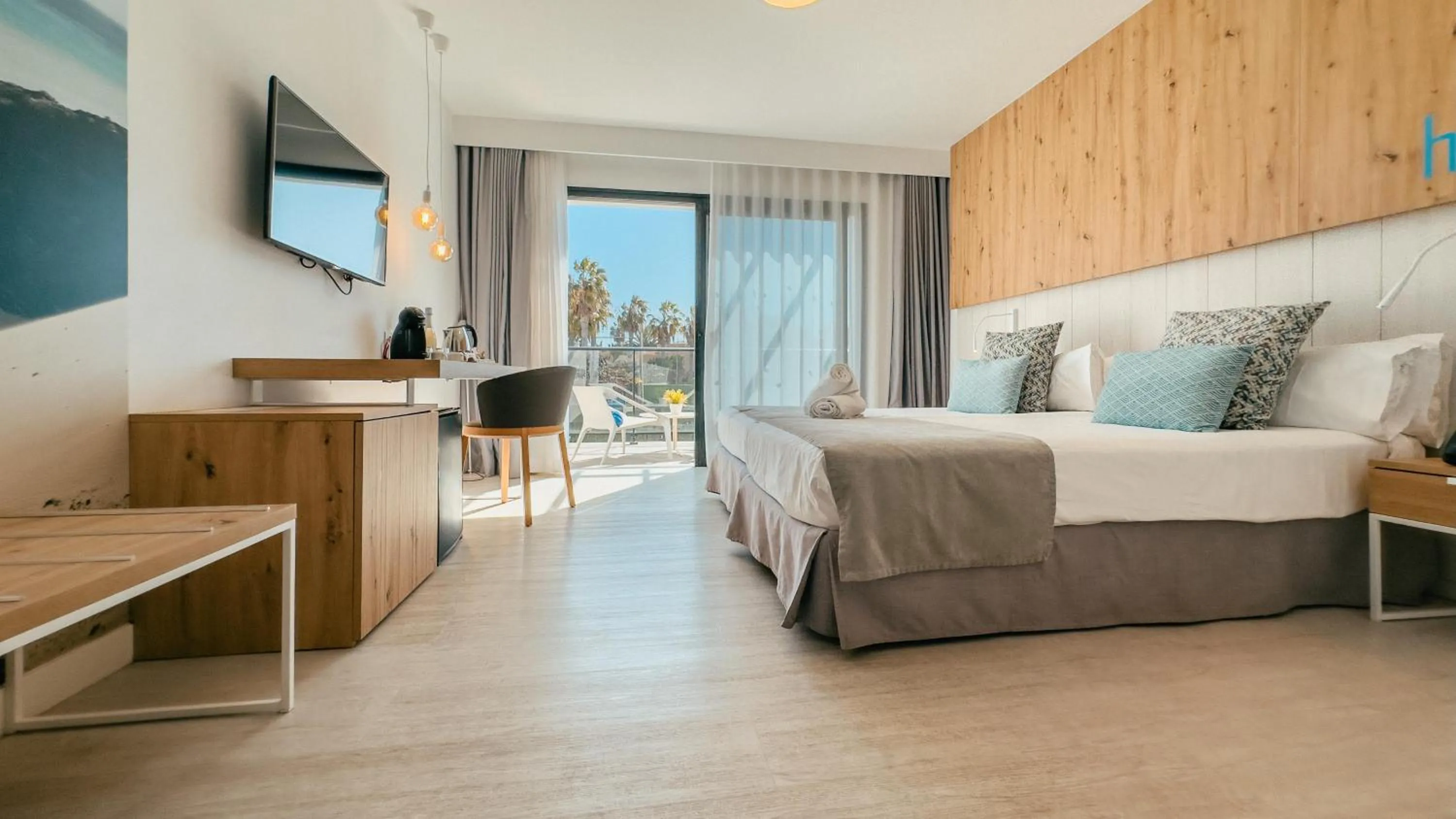 Photo of the whole room, Bed in Labranda Corralejo Village