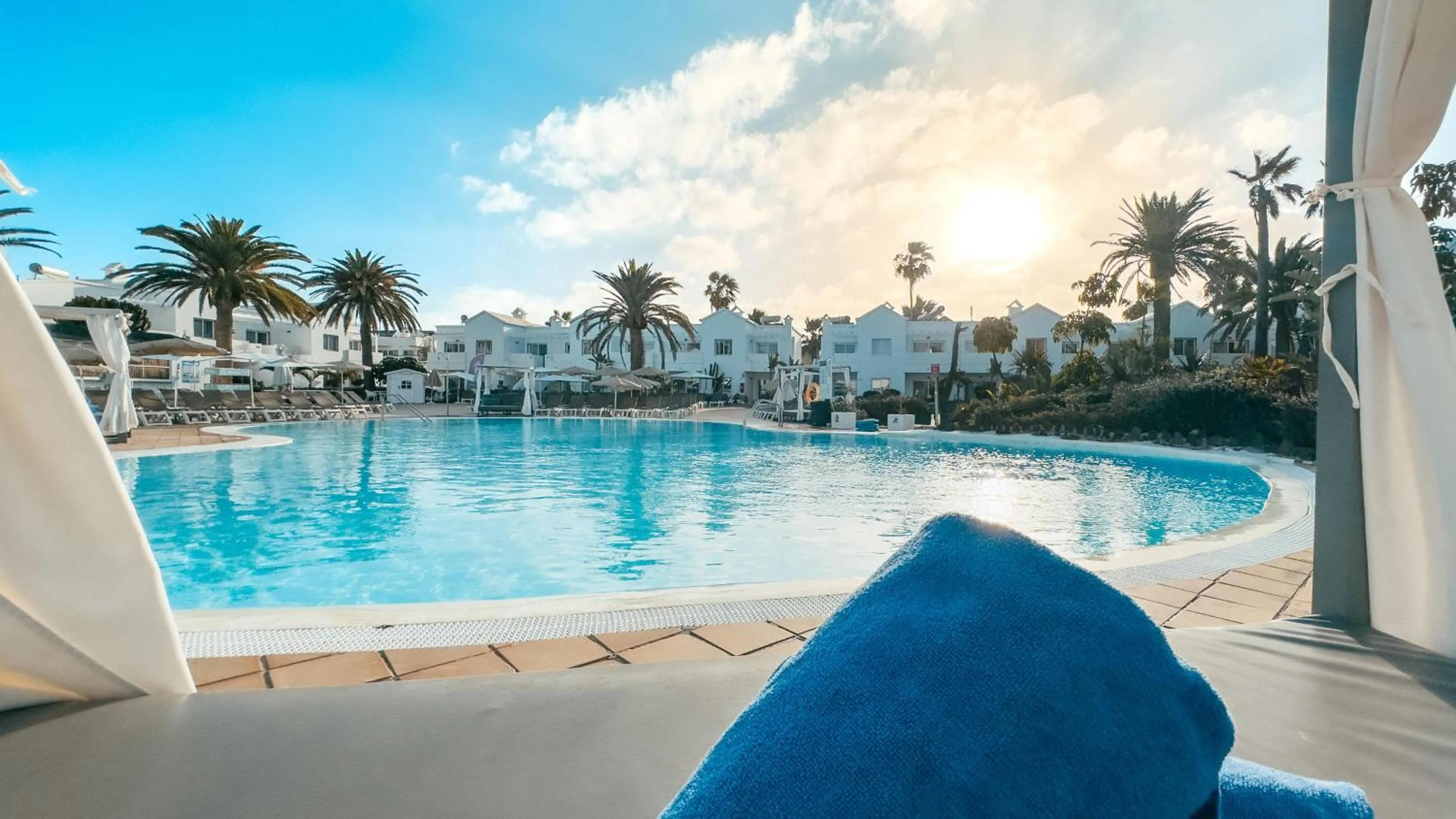 Swimming pool in Labranda Corralejo Village
