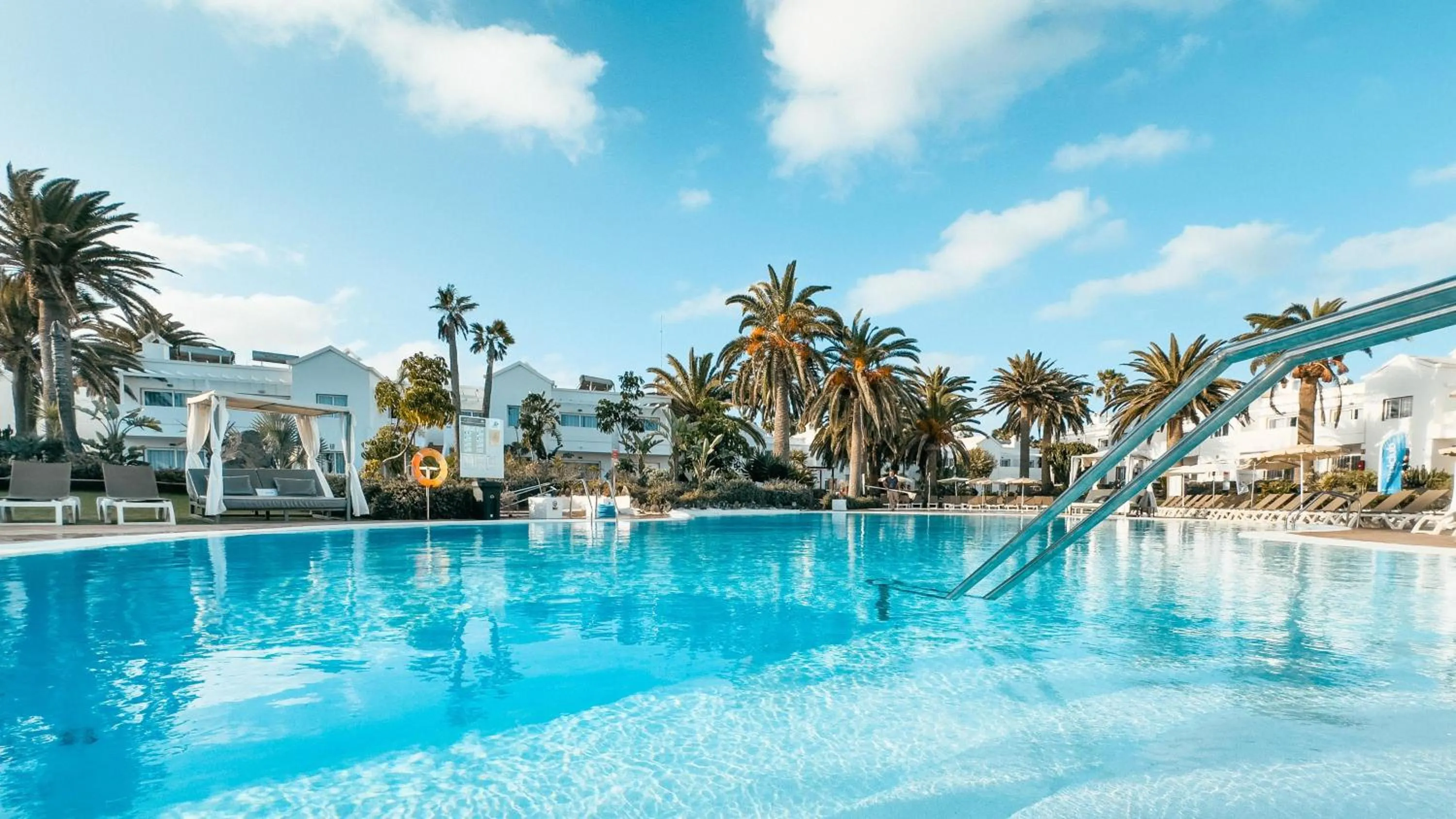 Swimming pool in Labranda Corralejo Village