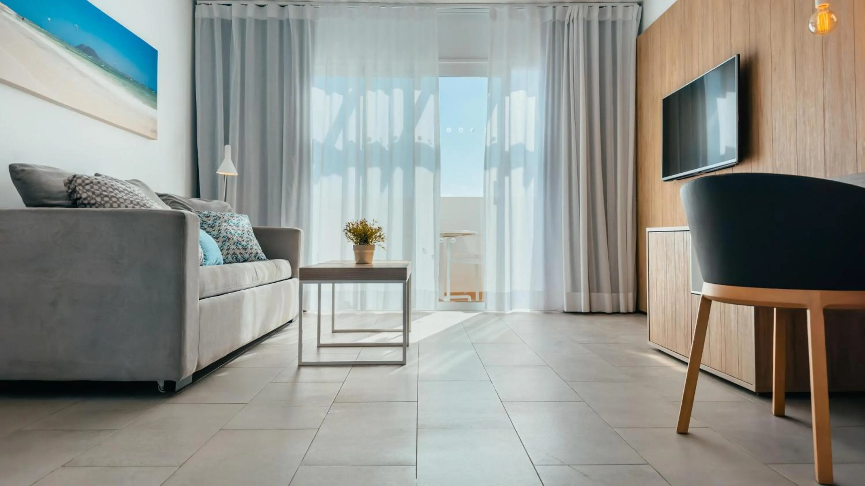 Photo of the whole room in Labranda Corralejo Village