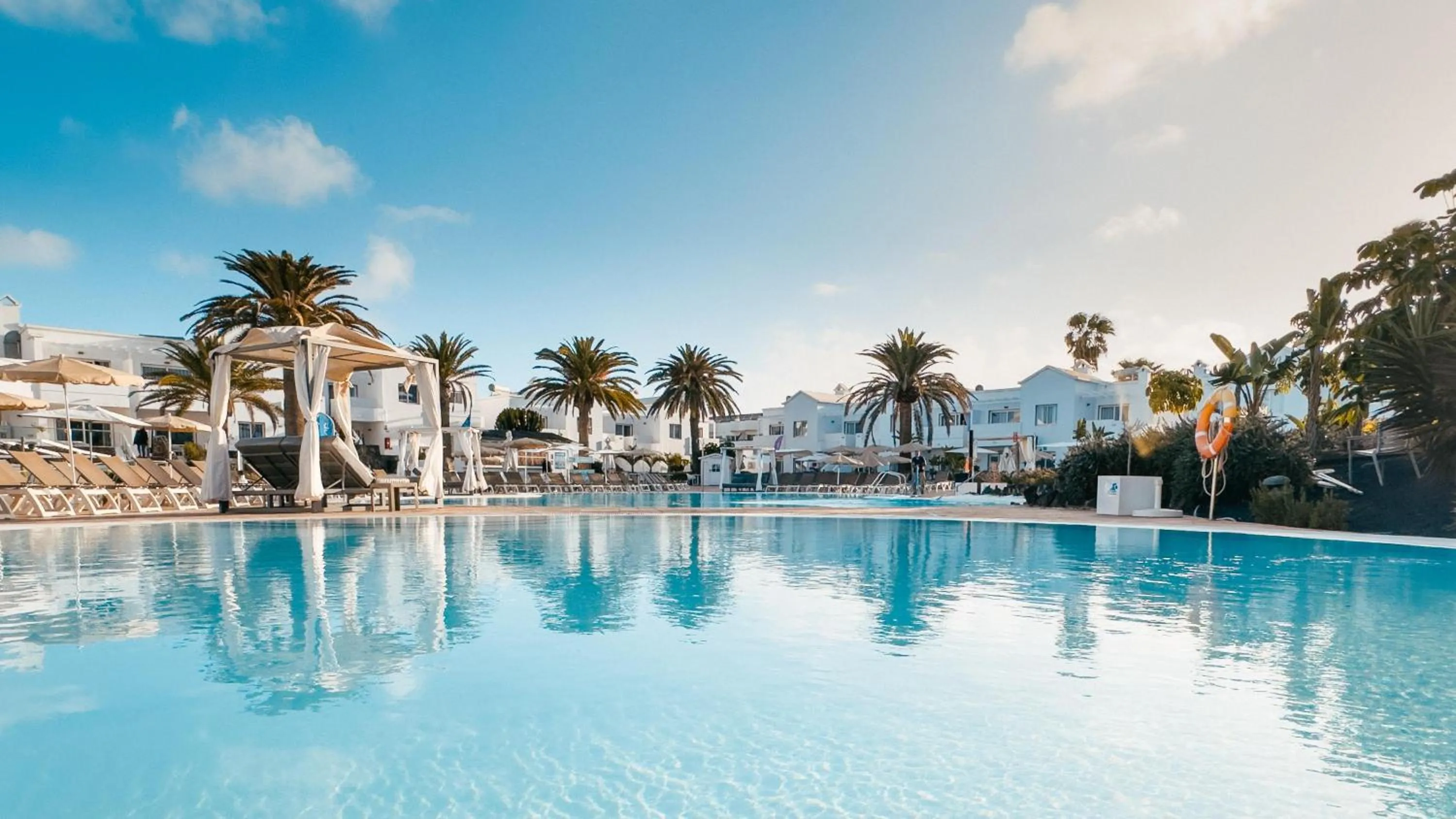 Swimming pool in Labranda Corralejo Village