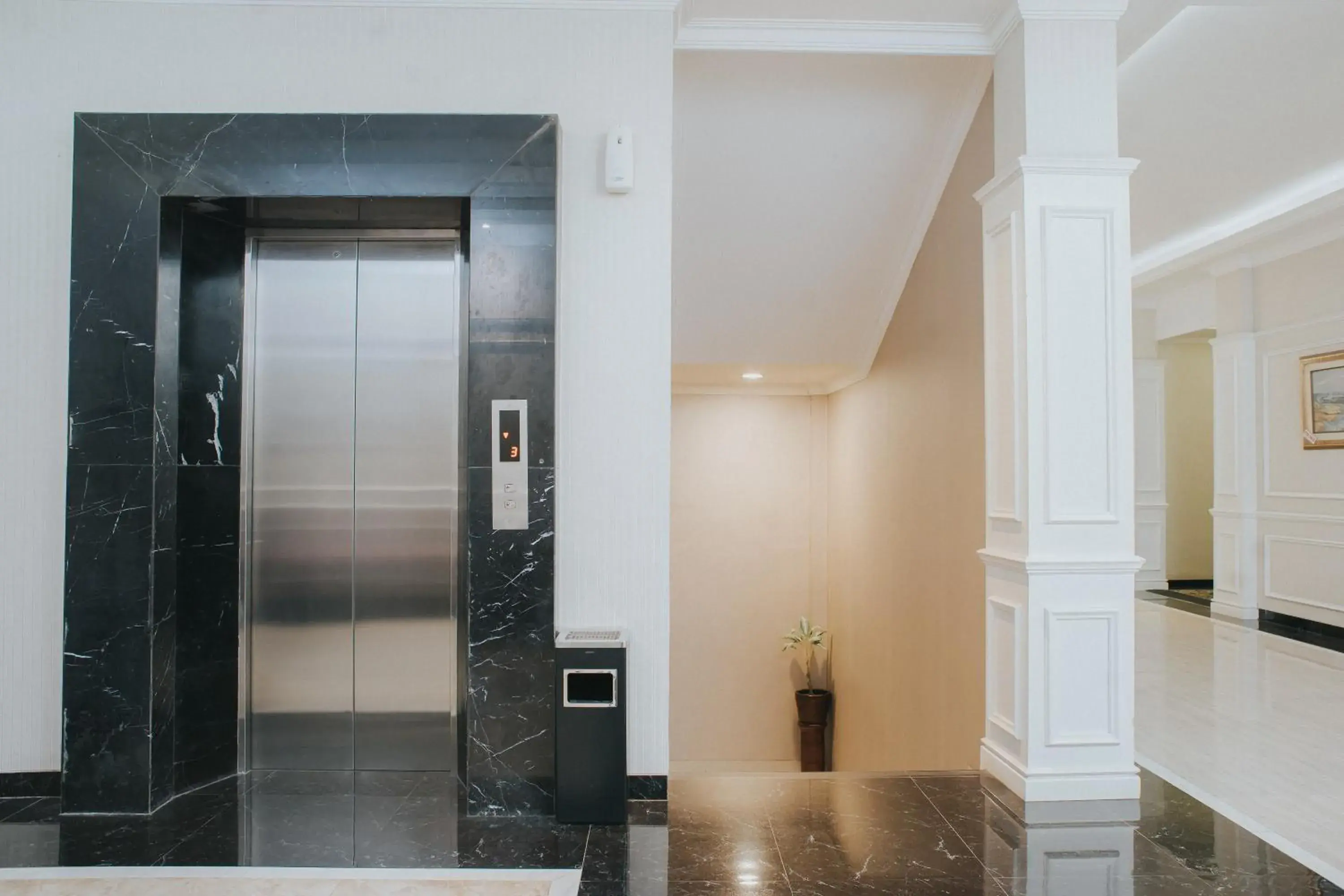 Property building in Adhiwangsa Hotel Property building in Adhiwangsa Hotel